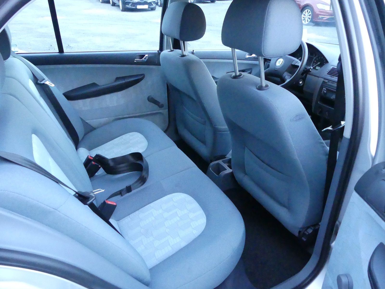 Fahrzeugabbildung SKODA Fabia 1.4 16V Classic