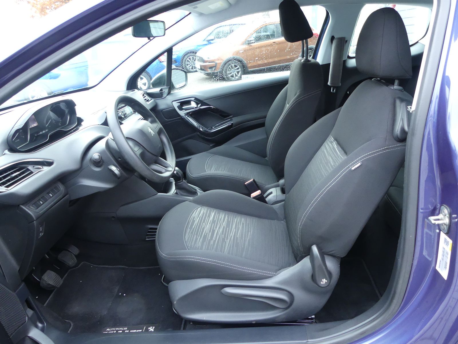Fahrzeugabbildung Peugeot 208 Access, *KLIMA*, TÜV NEU