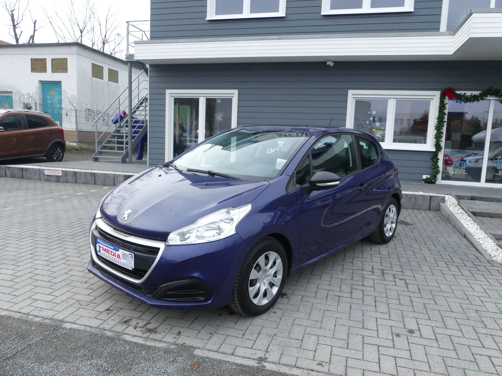 Fahrzeugabbildung Peugeot 208 Access, *KLIMA*, TÜV NEU