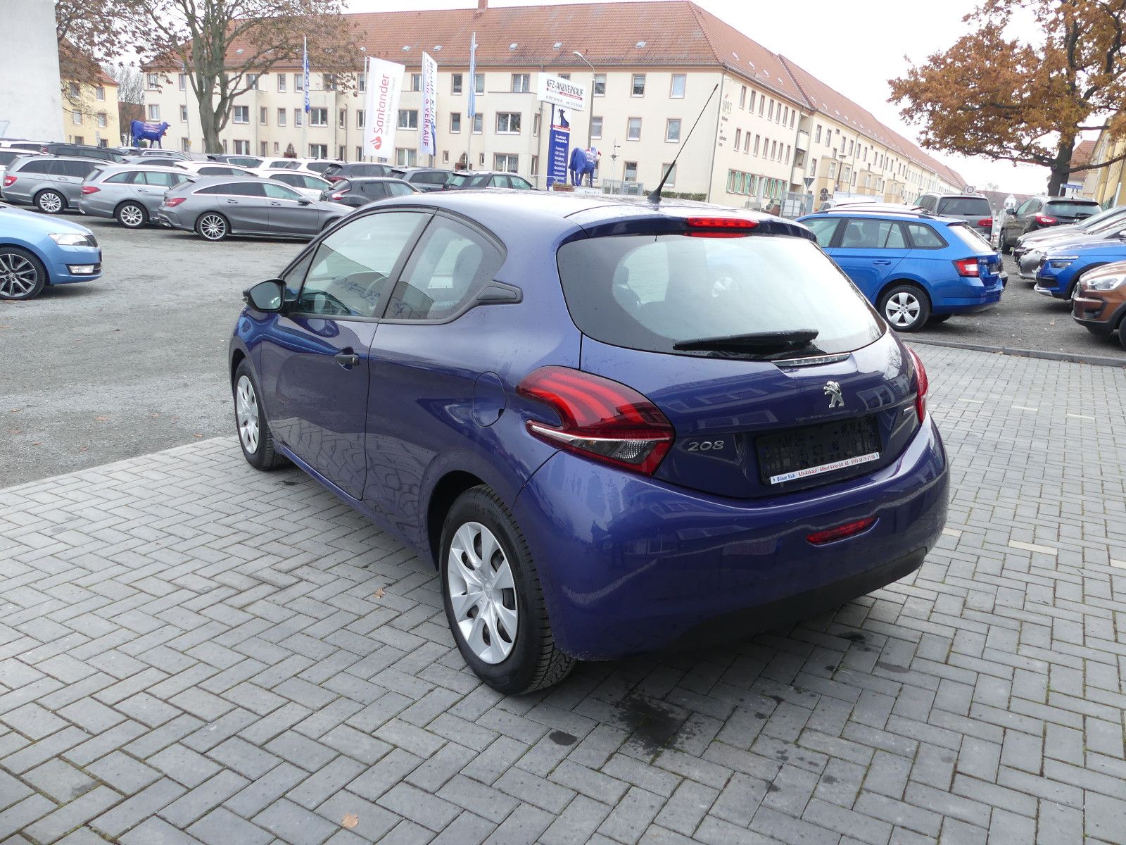Fahrzeugabbildung Peugeot 208 Access, *KLIMA*, TÜV NEU