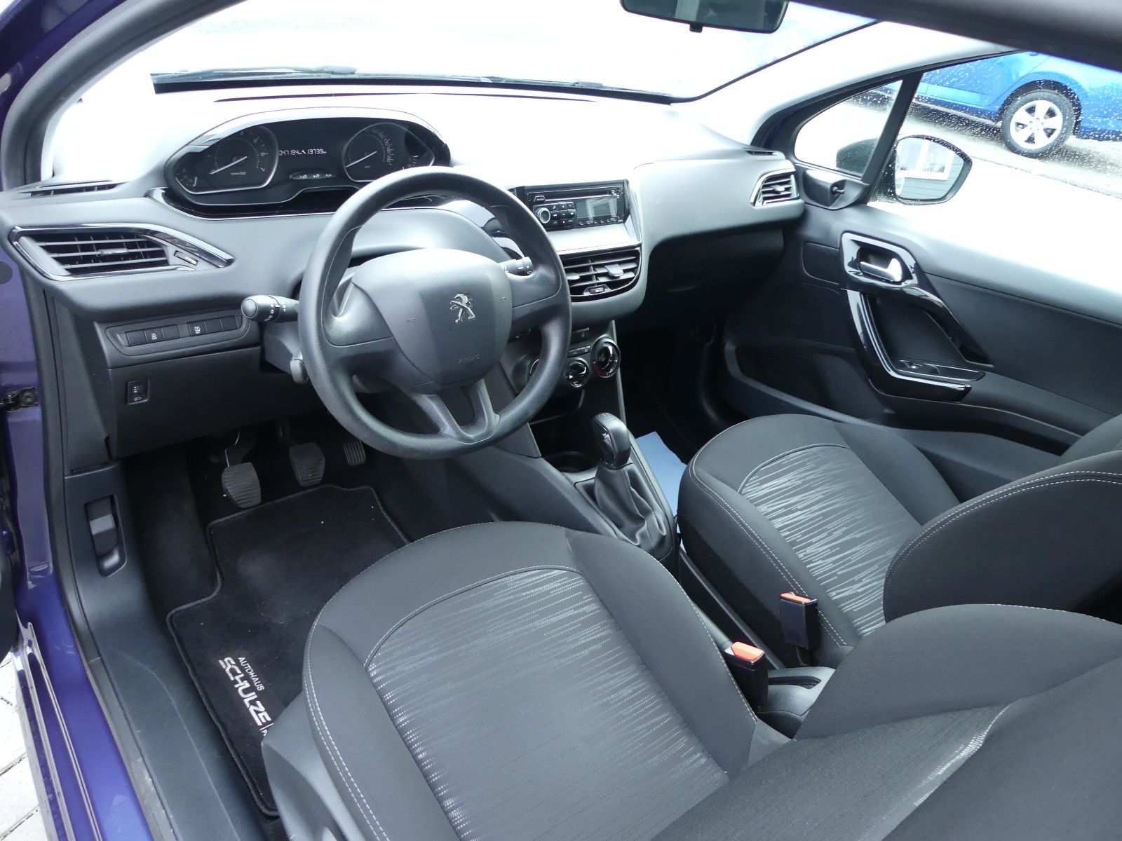 Fahrzeugabbildung Peugeot 208 Access, *KLIMA*, TÜV NEU