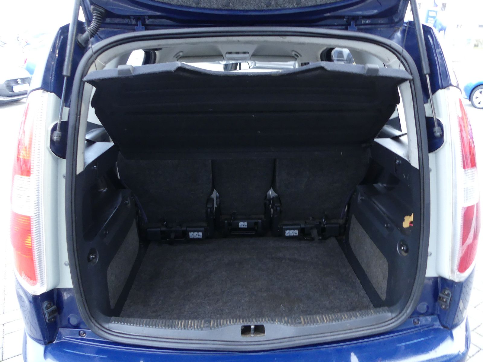 Fahrzeugabbildung SKODA Roomster Plus Edition