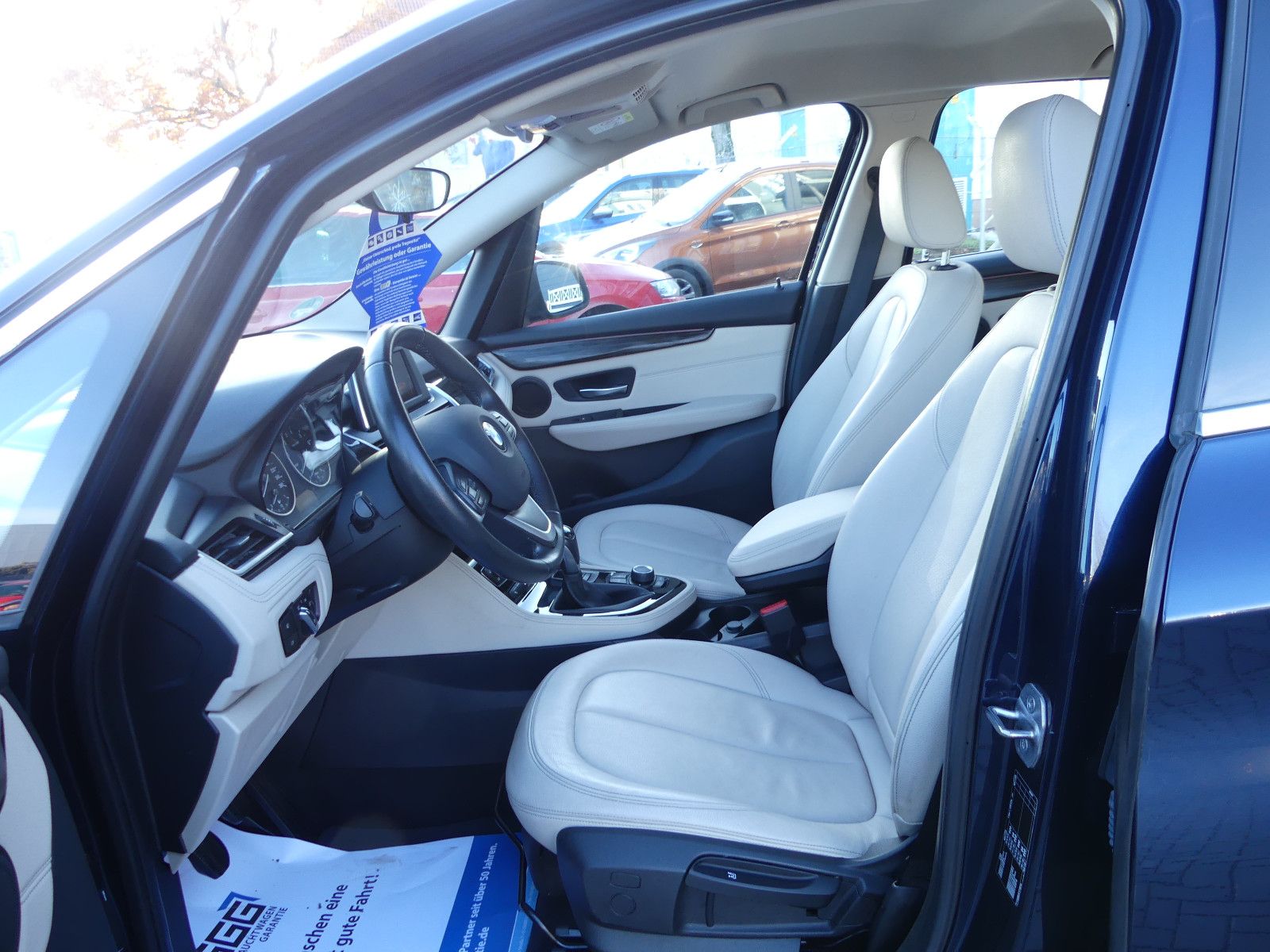 Fahrzeugabbildung BMW 2 Active Tourer 220 , *LUXURY*