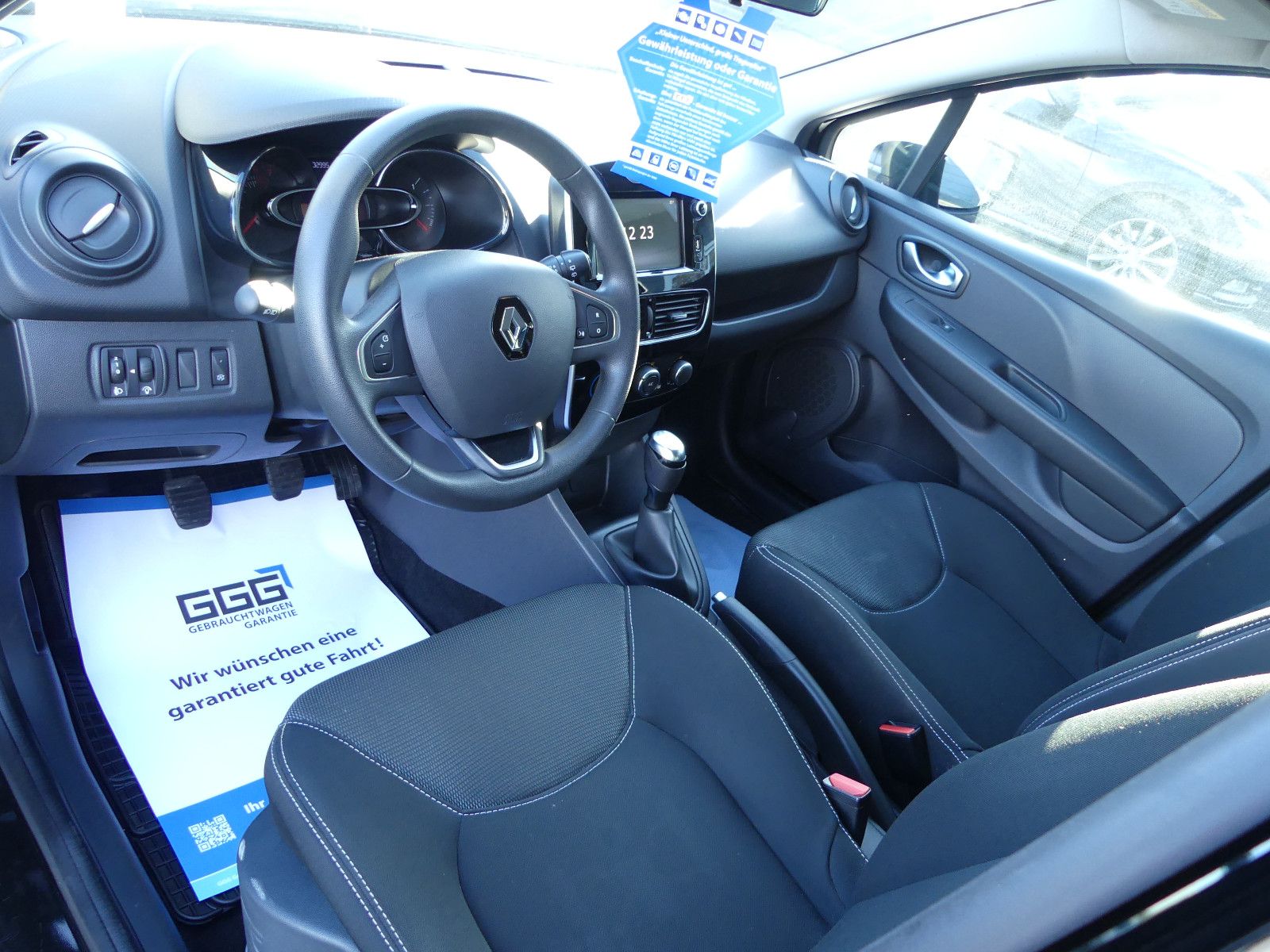 Fahrzeugabbildung Renault Clio IV Expression, * 2 HAND*