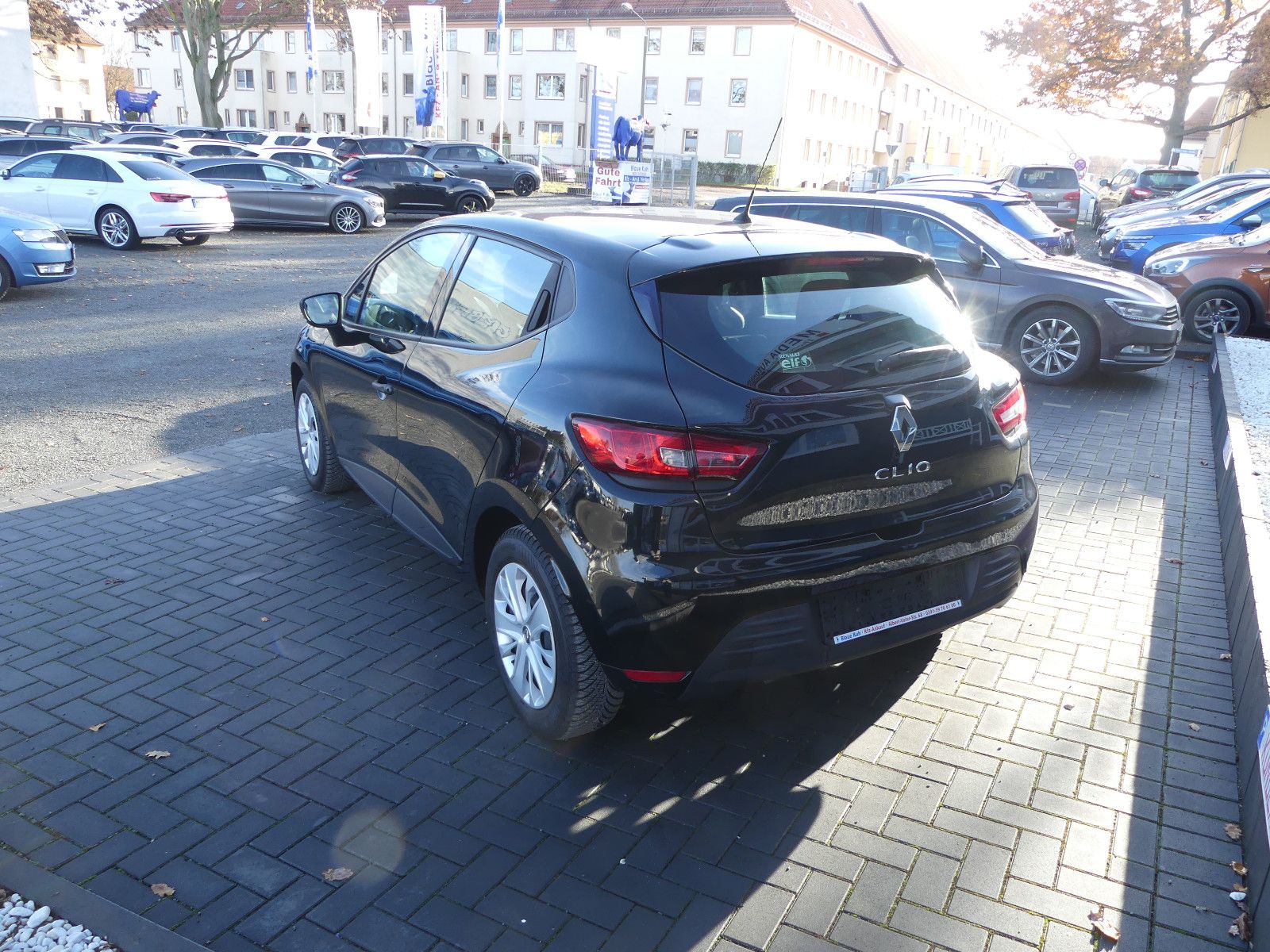 Fahrzeugabbildung Renault Clio IV Expression, * 2 HAND*