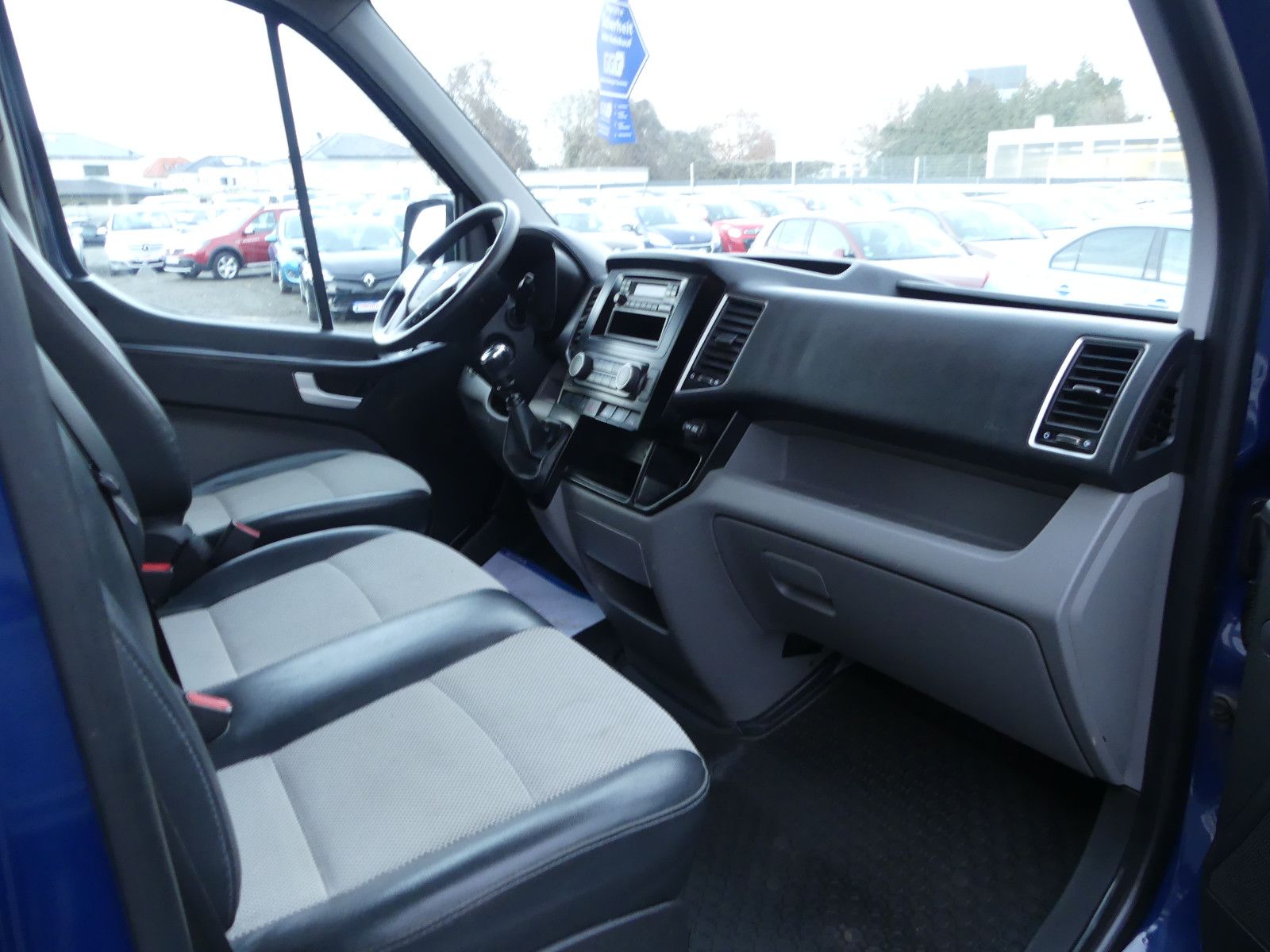 Fahrzeugabbildung Hyundai H350 Kasten Kasten L2H2 Profi