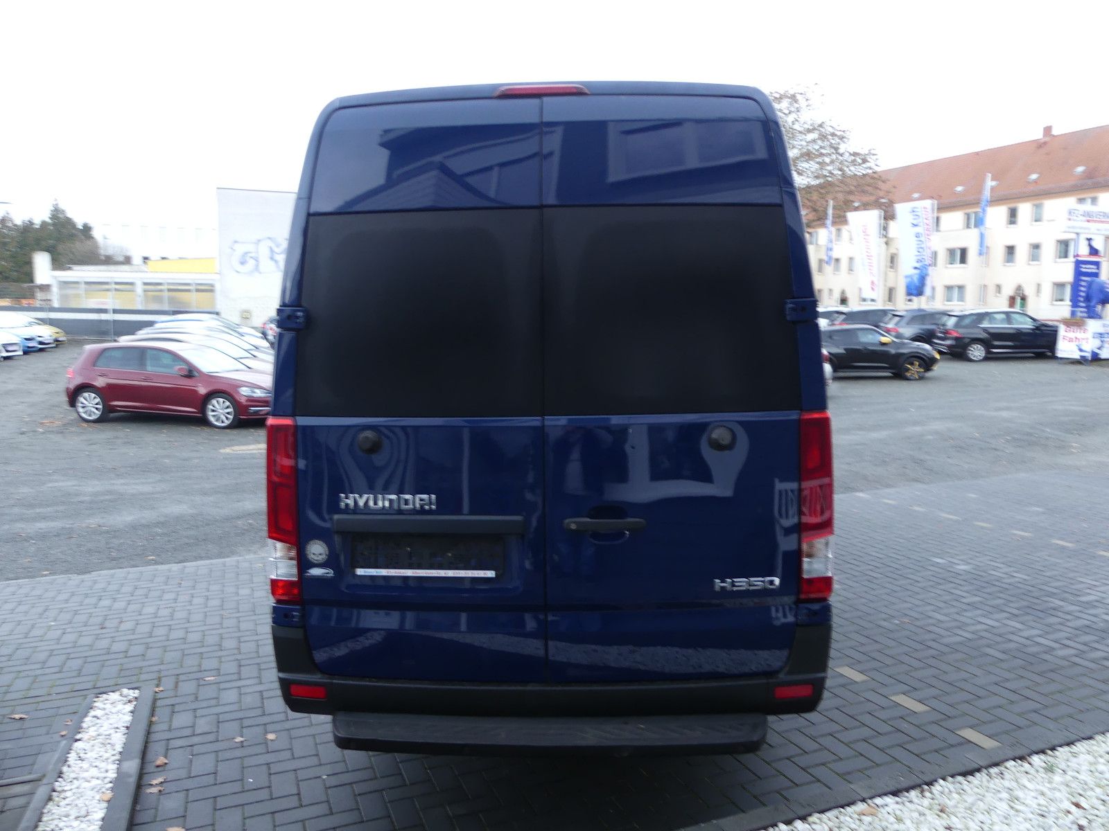Fahrzeugabbildung Hyundai H350 Kasten Kasten L2H2 Profi