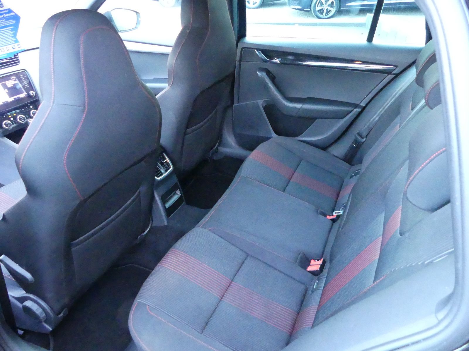 Fahrzeugabbildung SKODA Octavia Combi Style, Automatik