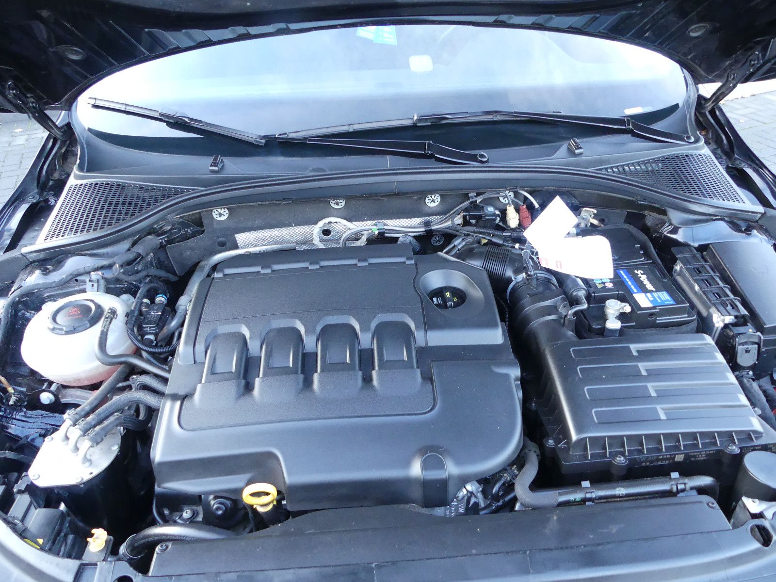 Fahrzeugabbildung SKODA Octavia Combi Style, Automatik