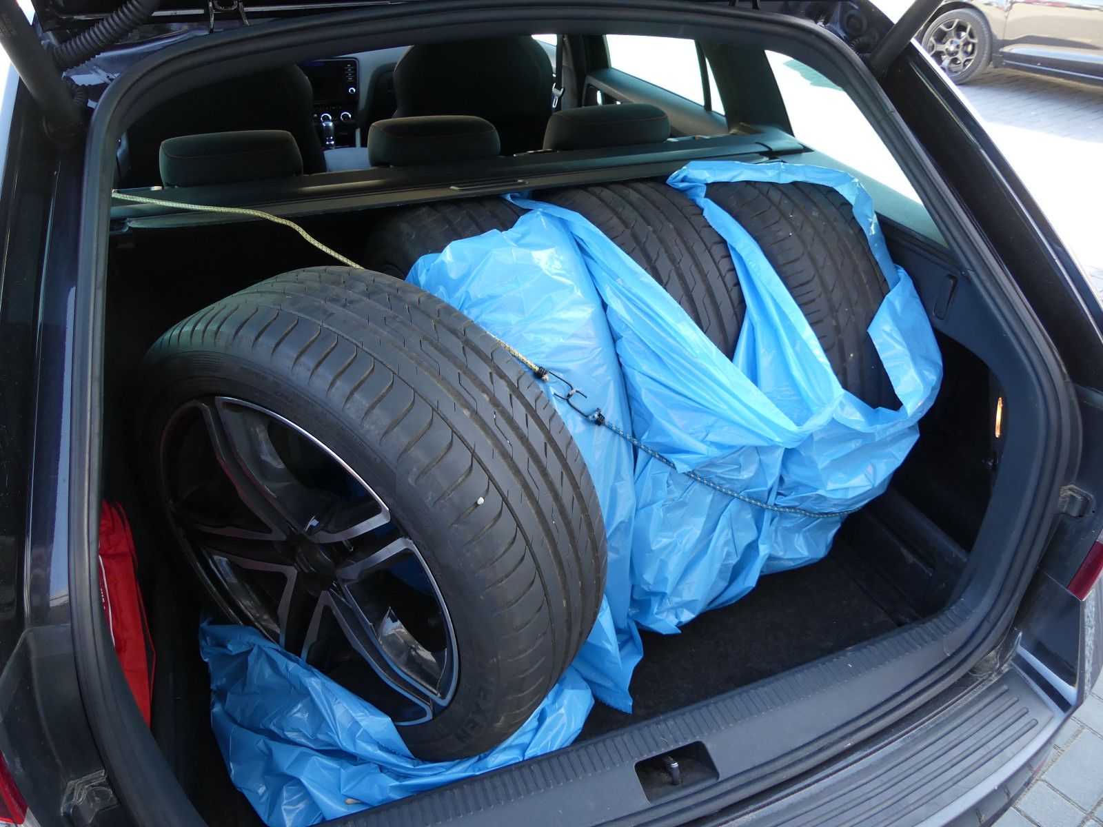 Fahrzeugabbildung SKODA Octavia Combi Style, Automatik