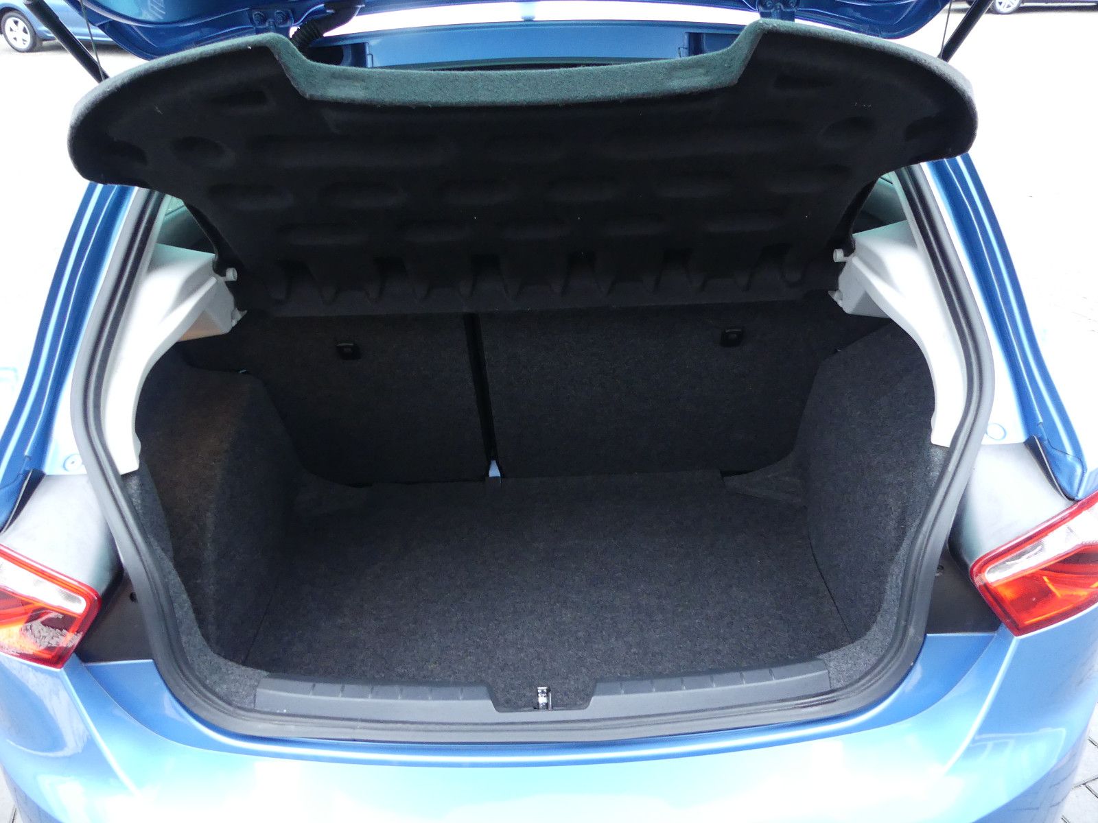 Fahrzeugabbildung SEAT Ibiza SC i-Tech