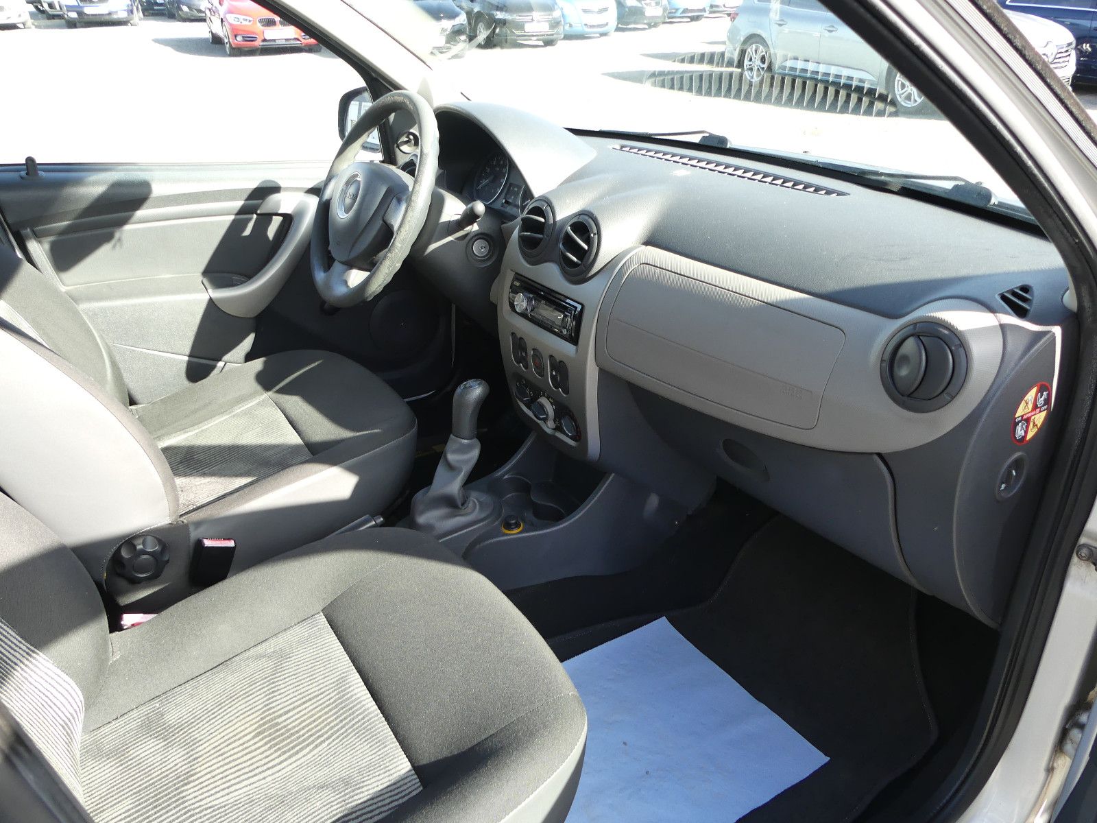 Fahrzeugabbildung Dacia Sandero Ambiance