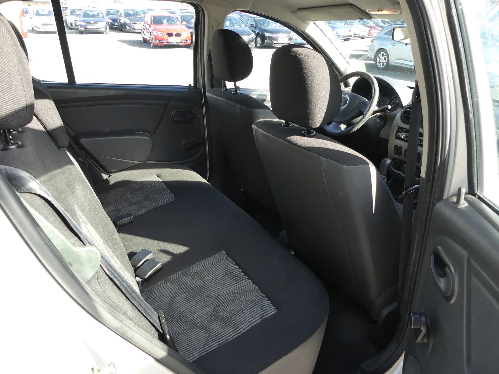 Fahrzeugabbildung Dacia Sandero Ambiance