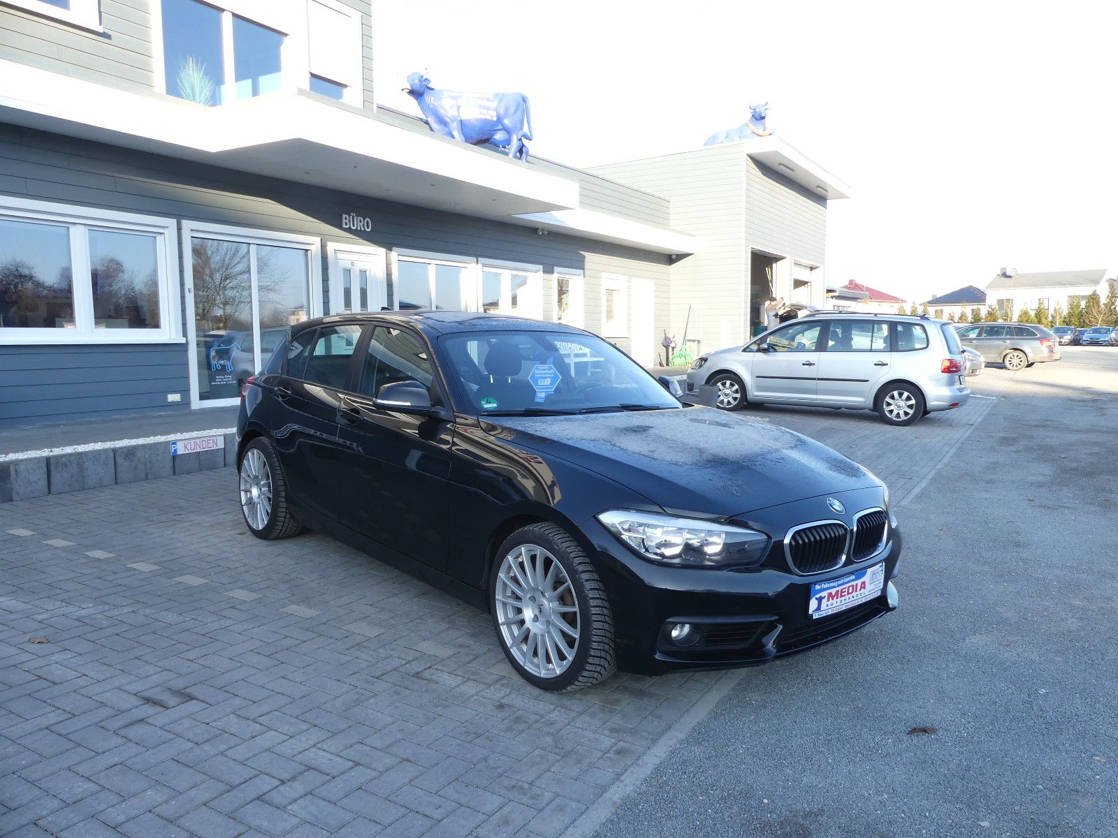 Fahrzeugabbildung BMW 118 1 Limousine 5-trg. 118 i, Automatik