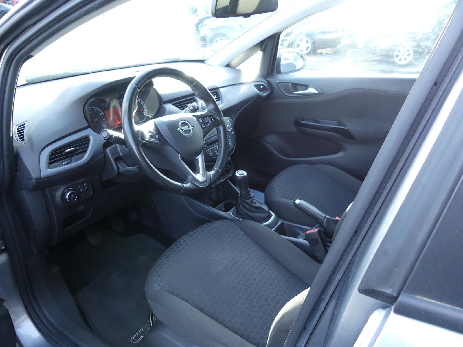 Fahrzeugabbildung Opel Corsa E Edition, 51000 km