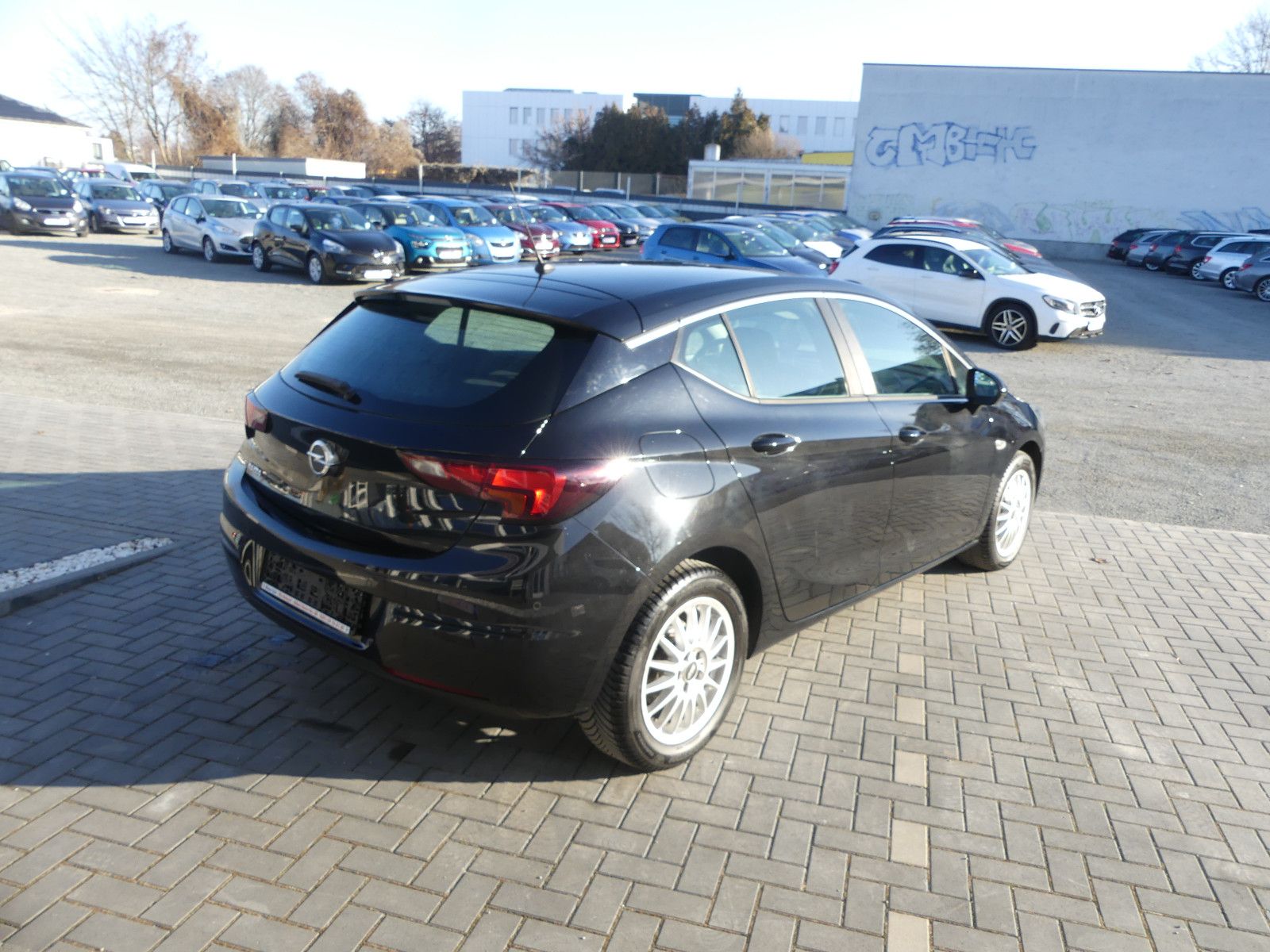 Fahrzeugabbildung Opel Astra K Lim. 5-trg. Edition Start/Stop, Automati