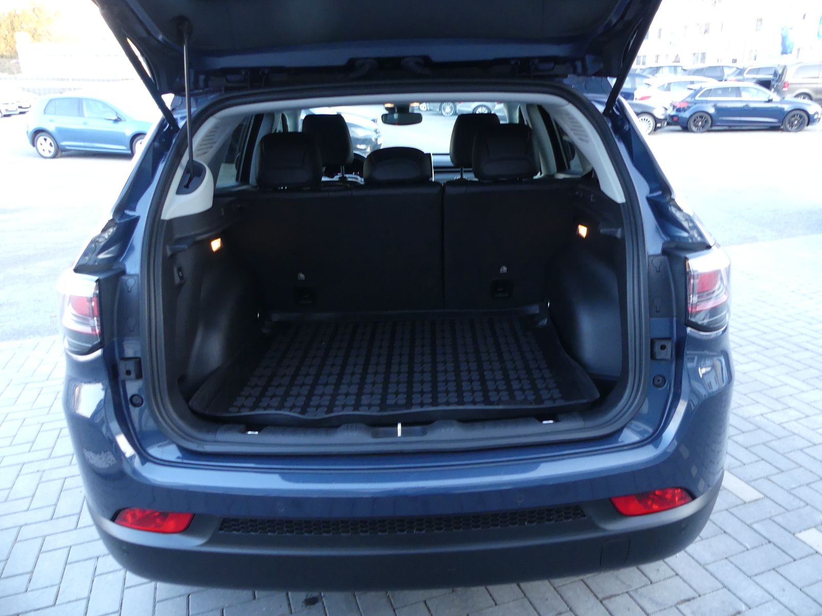 Fahrzeugabbildung Jeep Compass, * AUTOMATIK*