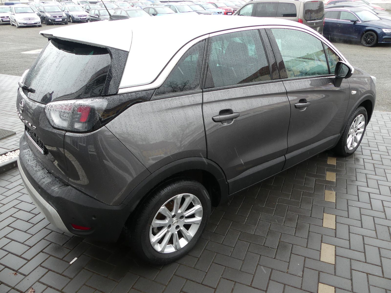 Fahrzeugabbildung Opel Crossland (X), 26000 km
