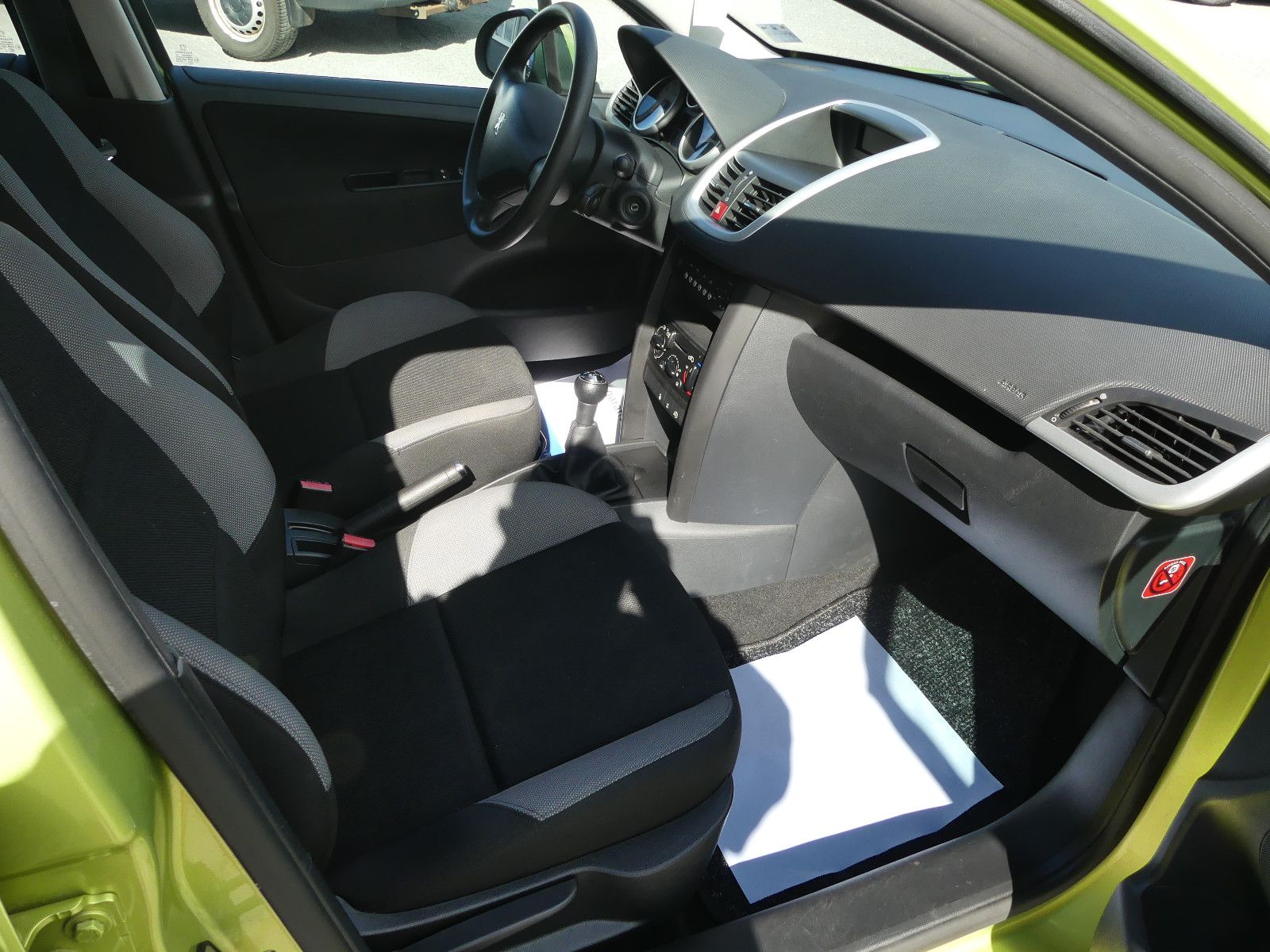 Fahrzeugabbildung Peugeot 207 Filou"40TKM"