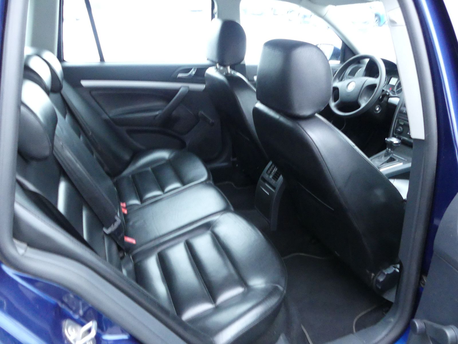 Fahrzeugabbildung SKODA Octavia Combi Ambiente, Automatik