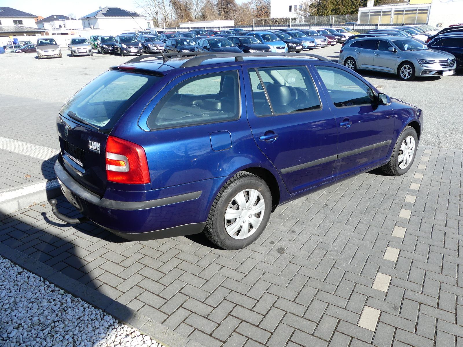 Fahrzeugabbildung SKODA Octavia Combi Ambiente, Automatik