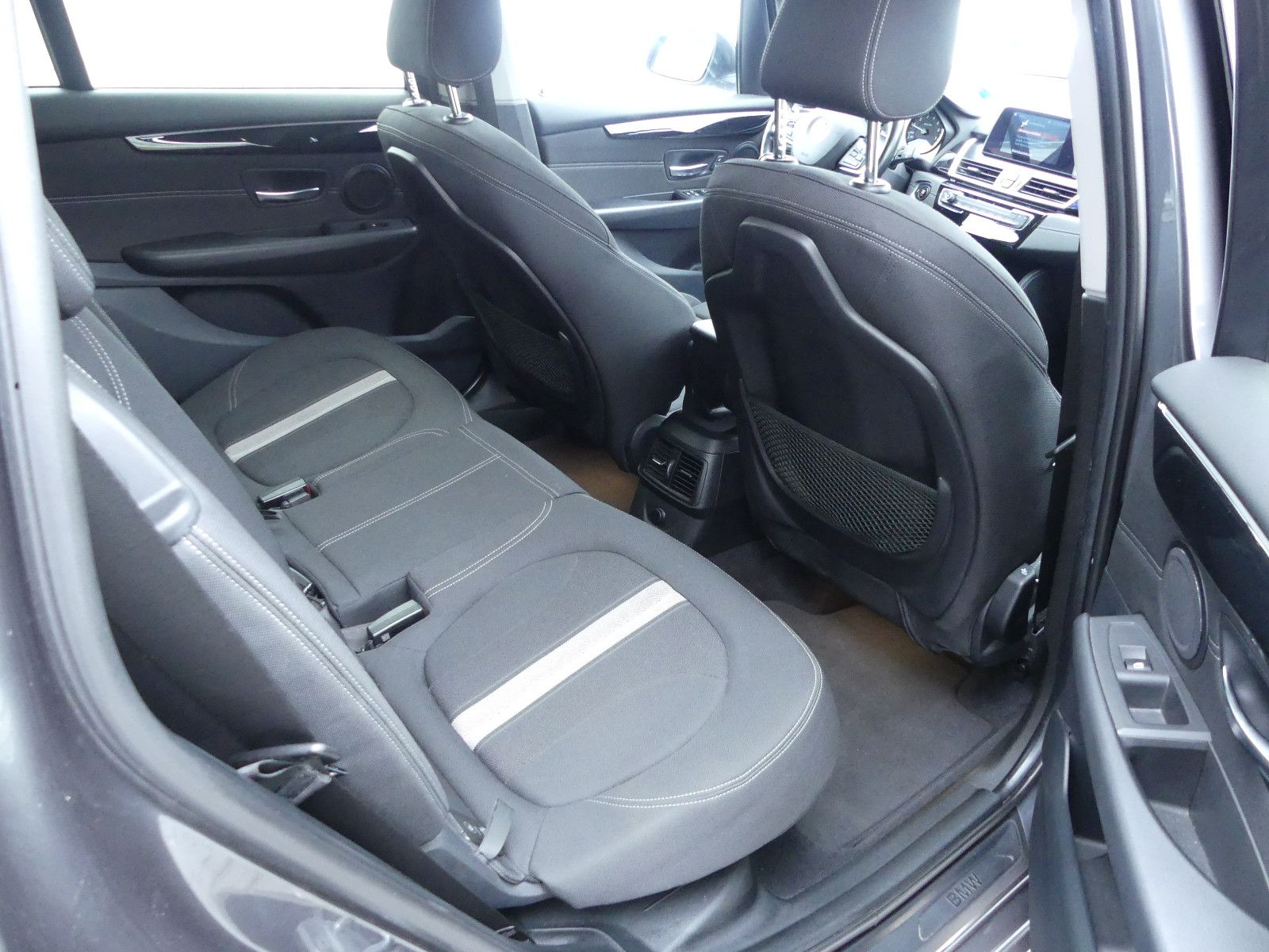 Fahrzeugabbildung BMW 218 2 Gran Tourer 218 i Sport Line "7Sitzer"