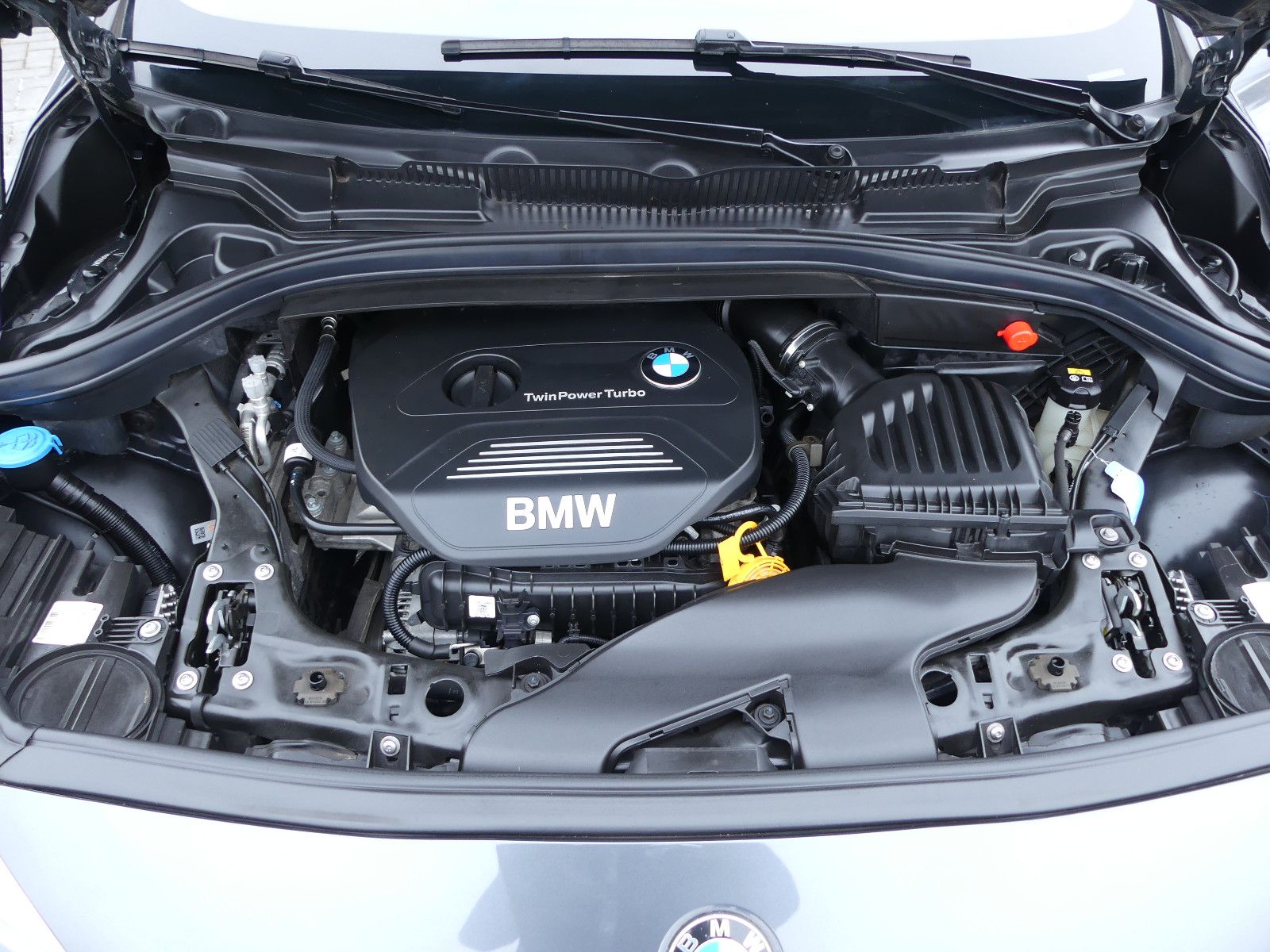 Fahrzeugabbildung BMW 218 2 Gran Tourer 218 i Sport Line "7Sitzer"