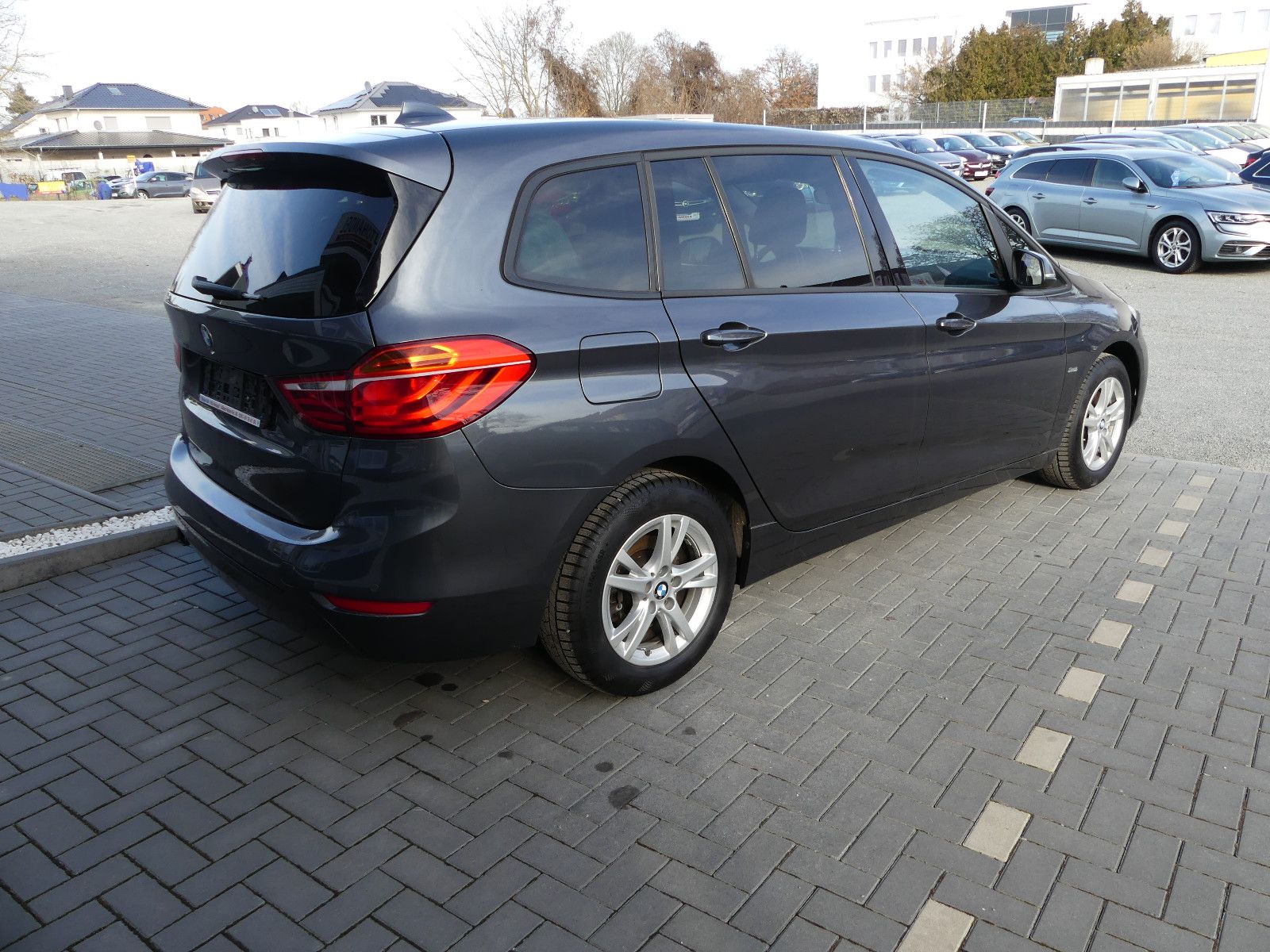 Fahrzeugabbildung BMW 218 2 Gran Tourer 218 i Sport Line "7Sitzer"