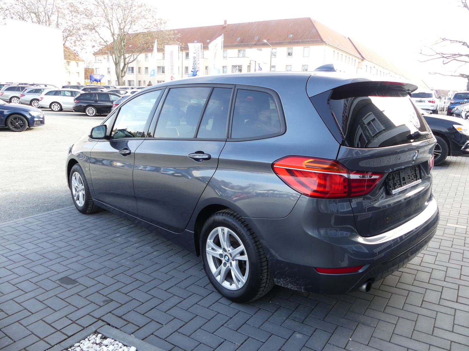 Fahrzeugabbildung BMW 218 2 Gran Tourer 218 i Sport Line "7Sitzer"