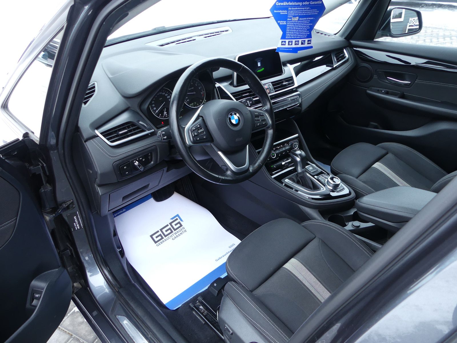 Fahrzeugabbildung BMW 218 2 Gran Tourer 218 i Sport Line "7Sitzer"