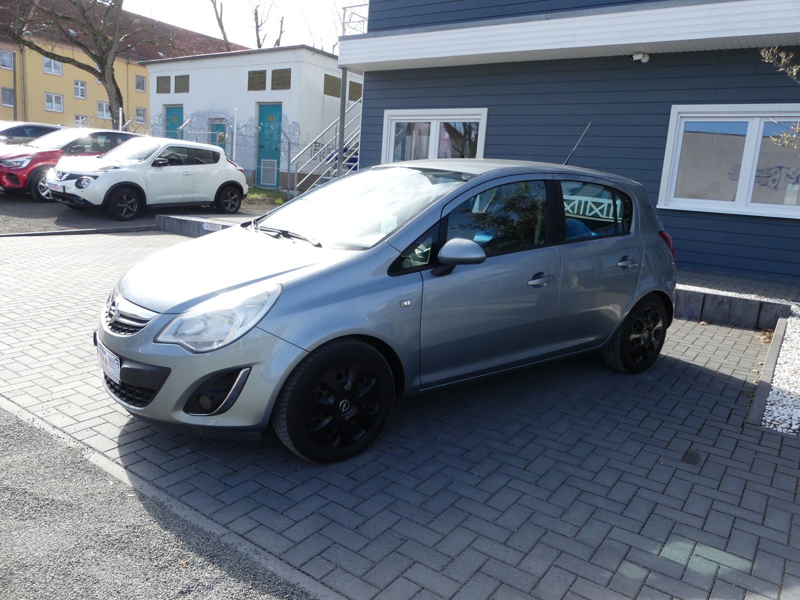 Fahrzeugabbildung Opel Corsa D Satellite