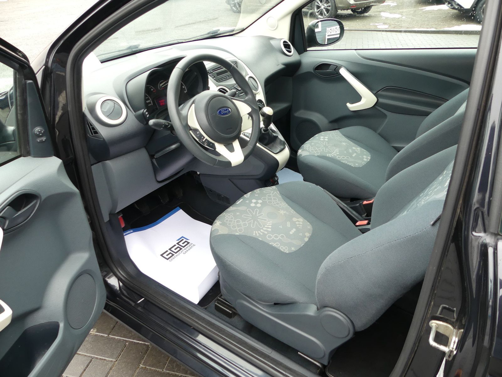 Fahrzeugabbildung Ford Ka Champions Edition *1-Hand*