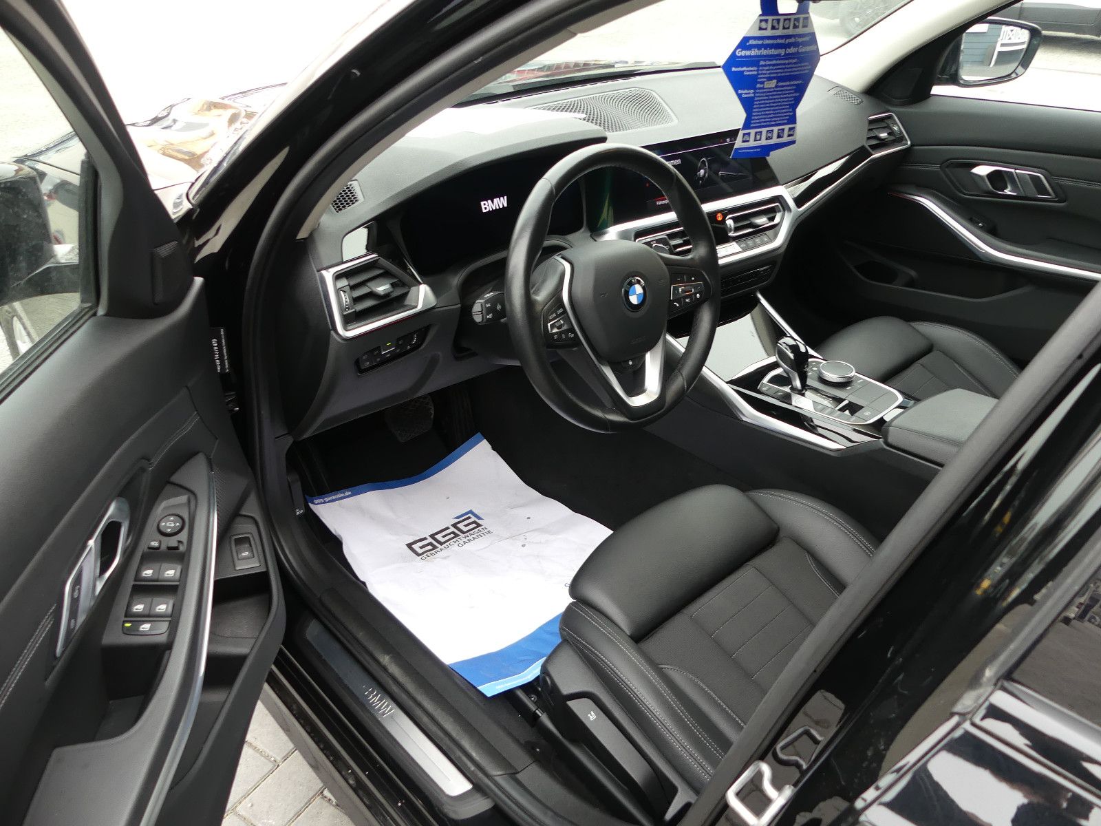 Fahrzeugabbildung BMW 330 3 Touring 330 d xDrive Sport Line