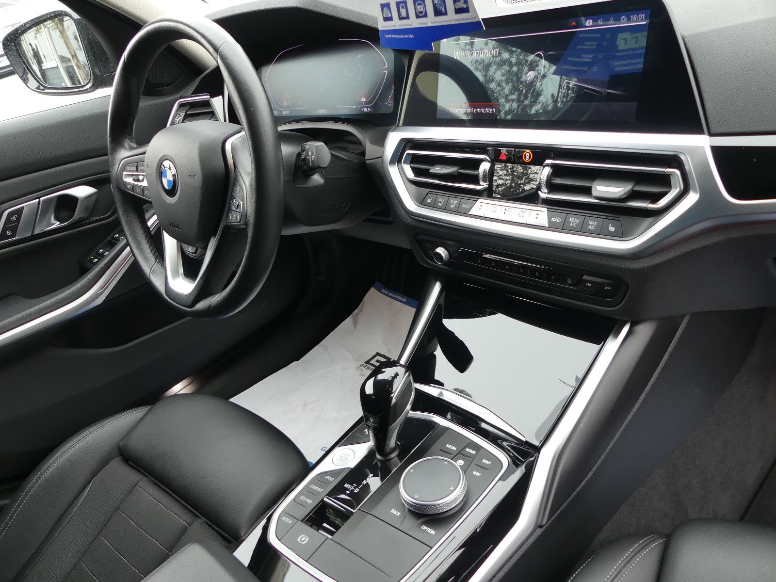 Fahrzeugabbildung BMW 330 3 Touring 330 d xDrive Sport Line