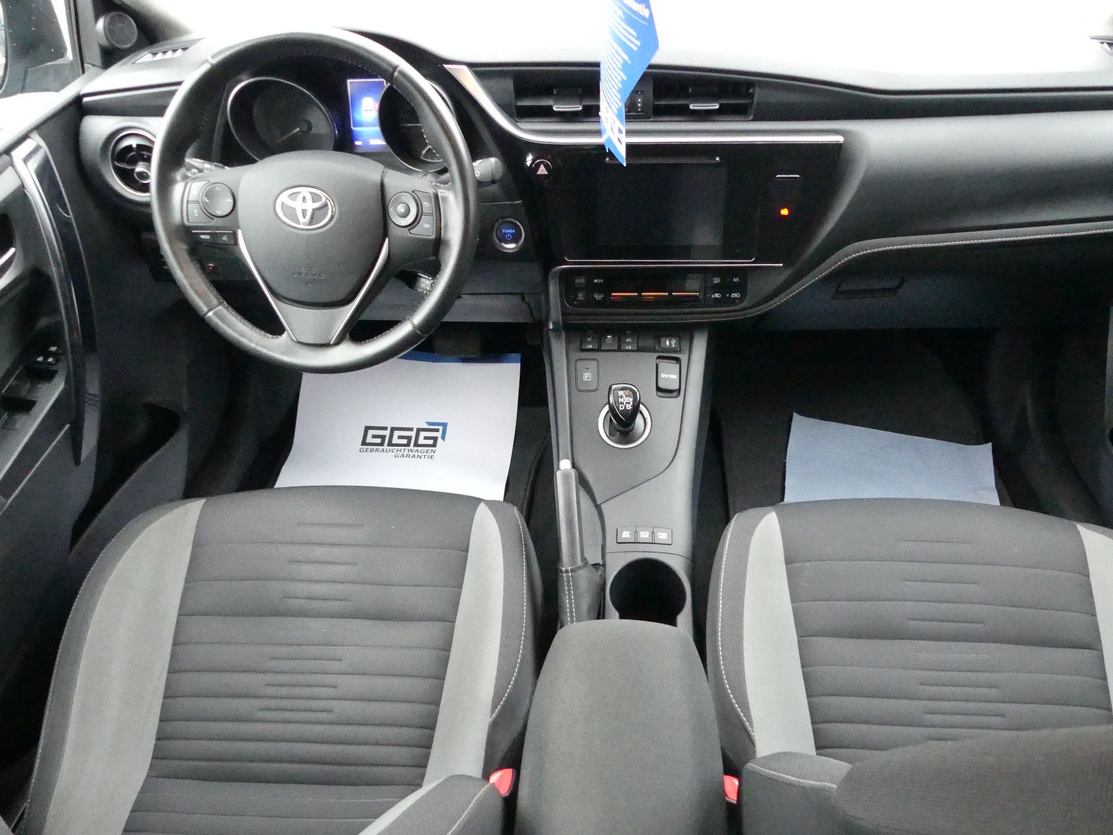 Fahrzeugabbildung Toyota Auris Hybrid Design Edition *1-Hand**Nur 76tkm*