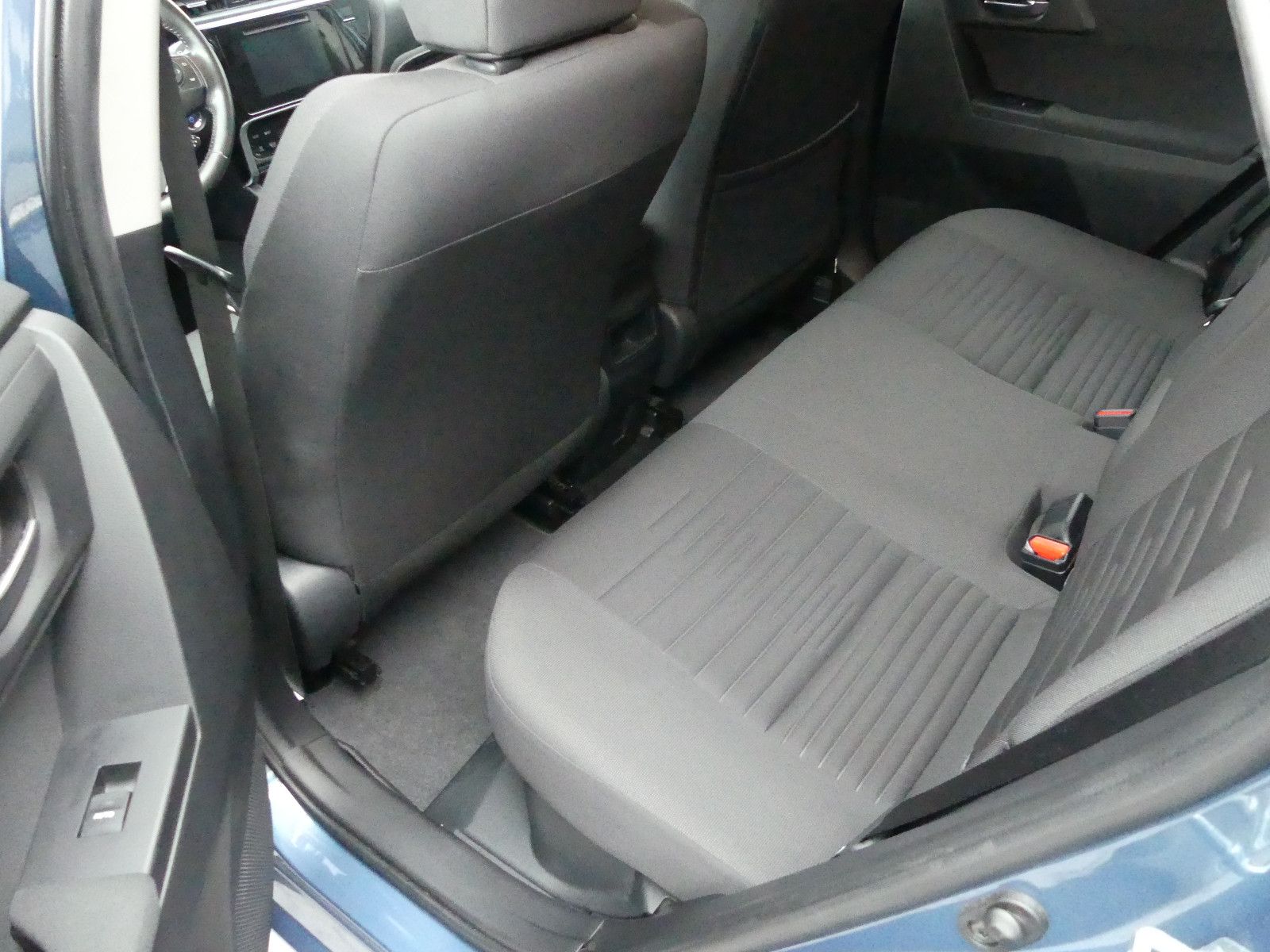 Fahrzeugabbildung Toyota Auris Hybrid Design Edition *1-Hand**Nur 76tkm*