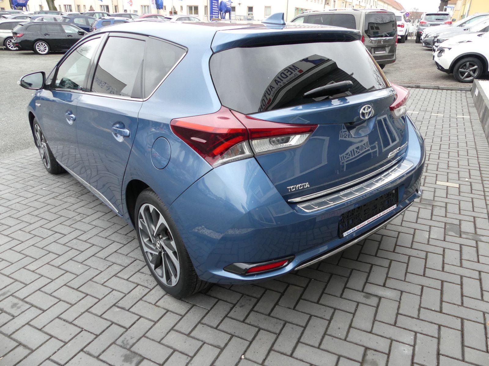 Fahrzeugabbildung Toyota Auris Hybrid Design Edition *1-Hand**Nur 76tkm*