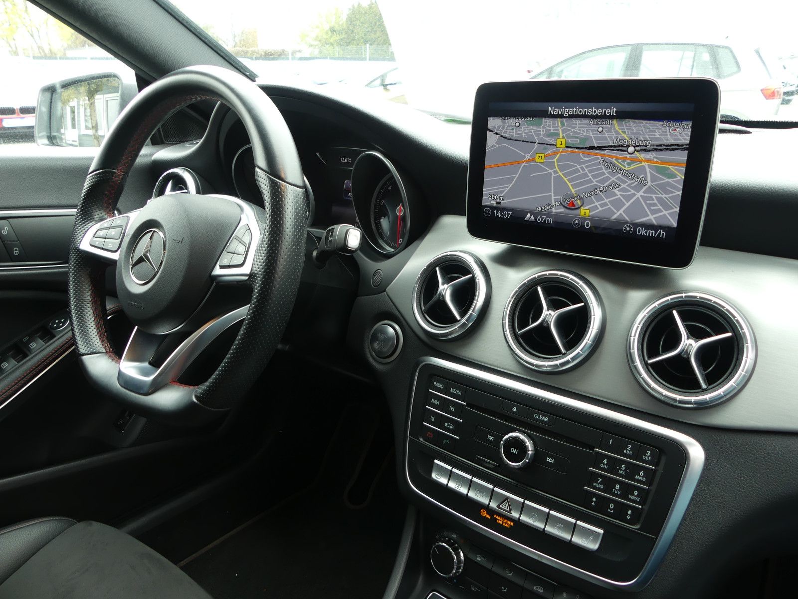 Fahrzeugabbildung Mercedes-Benz CLA Shooting Brake CLA 200 *Serviceheft**58tkm*