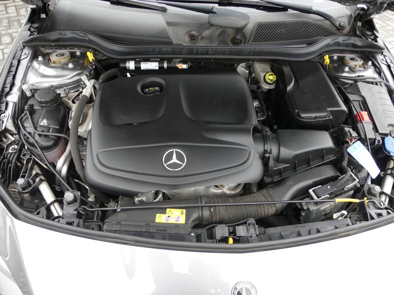 Fahrzeugabbildung Mercedes-Benz CLA Shooting Brake CLA 200 *Serviceheft**58tkm*