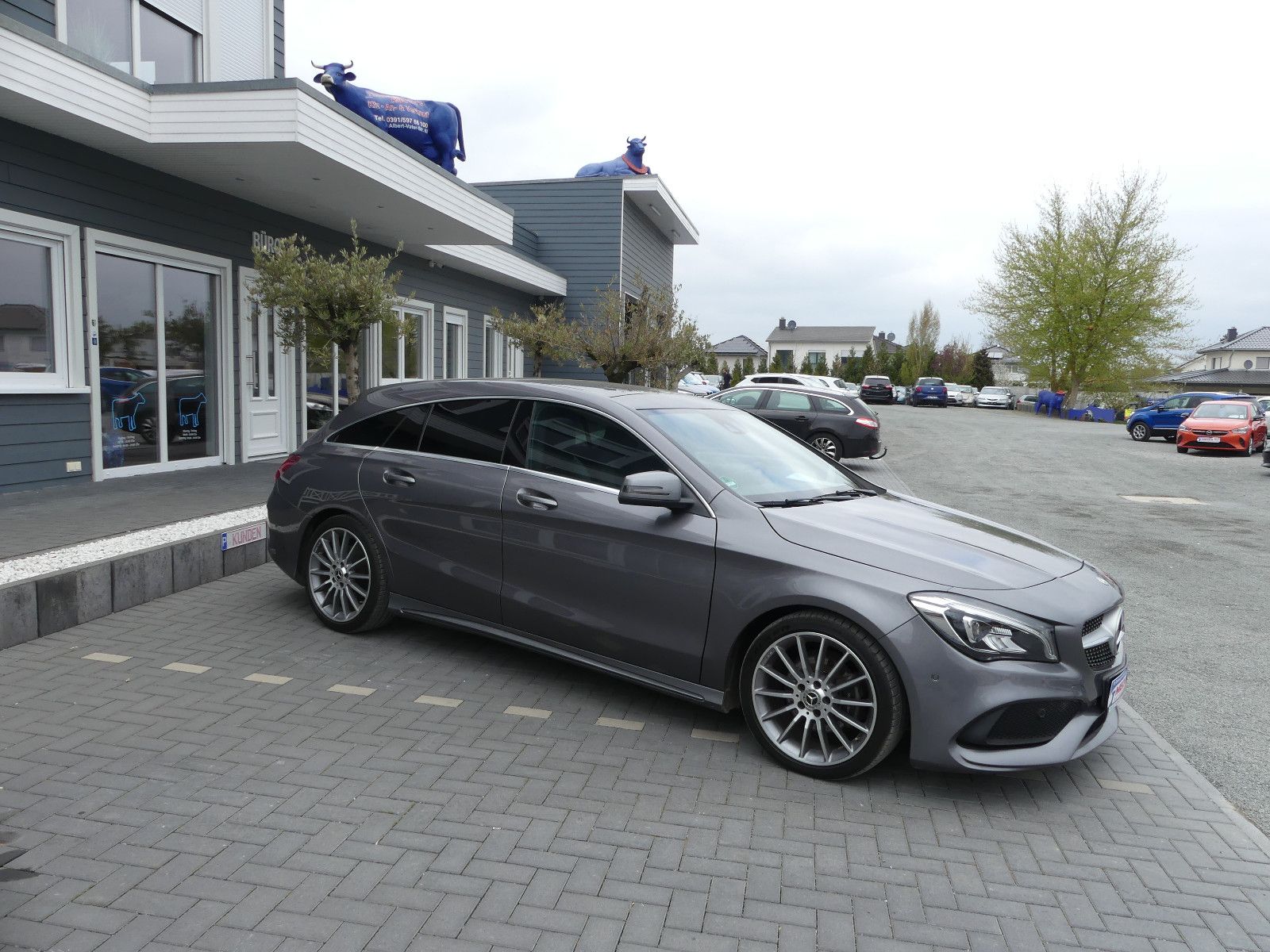Fahrzeugabbildung Mercedes-Benz CLA Shooting Brake CLA 200 *Serviceheft**58tkm*