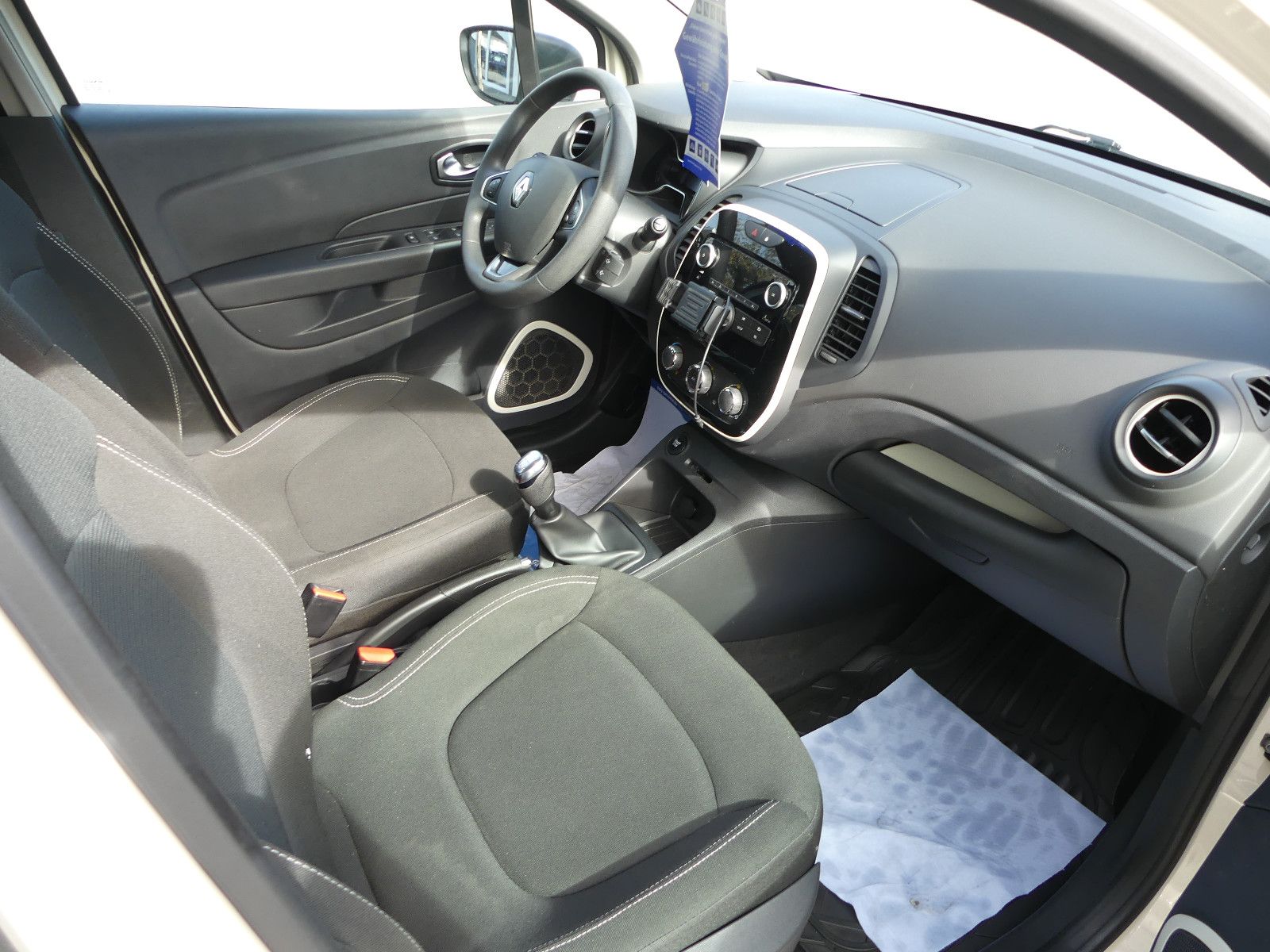 Fahrzeugabbildung Renault Captur Life *Nur 33tkm**Sehr gepflegt*