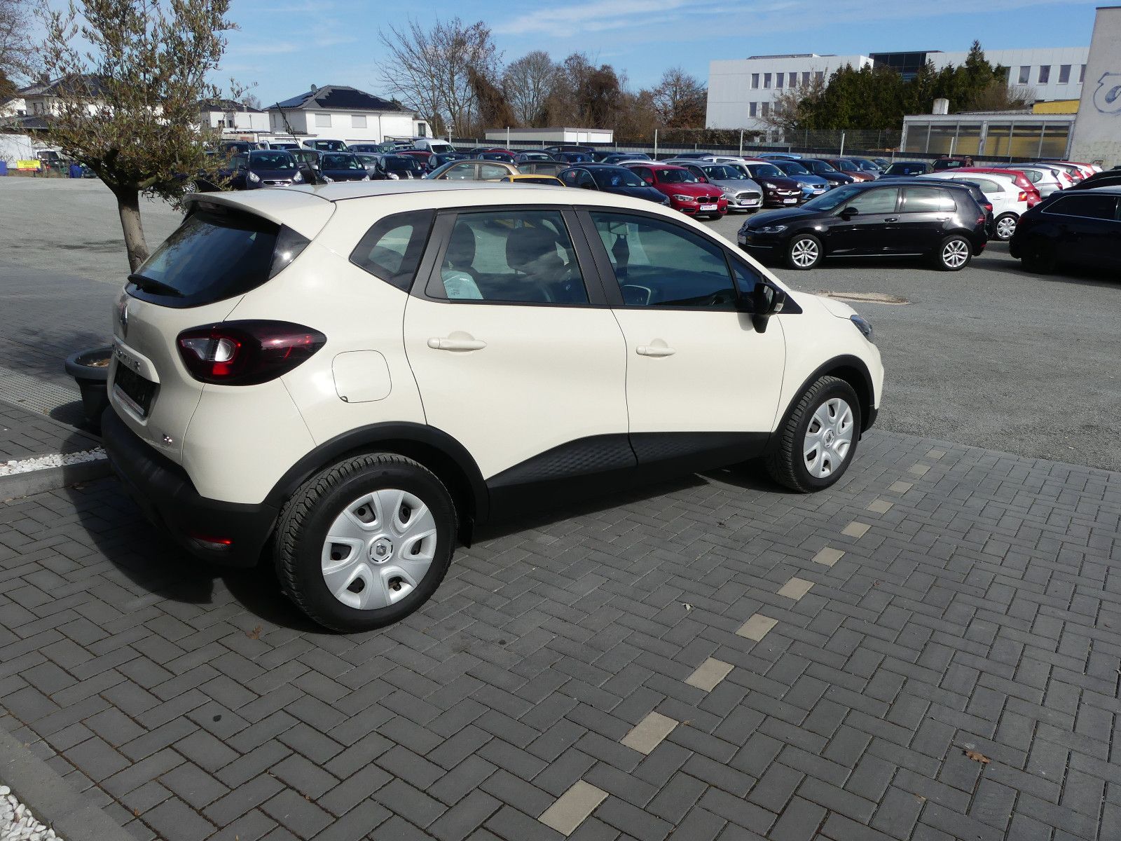 Fahrzeugabbildung Renault Captur Life *Nur 33tkm**Sehr gepflegt*