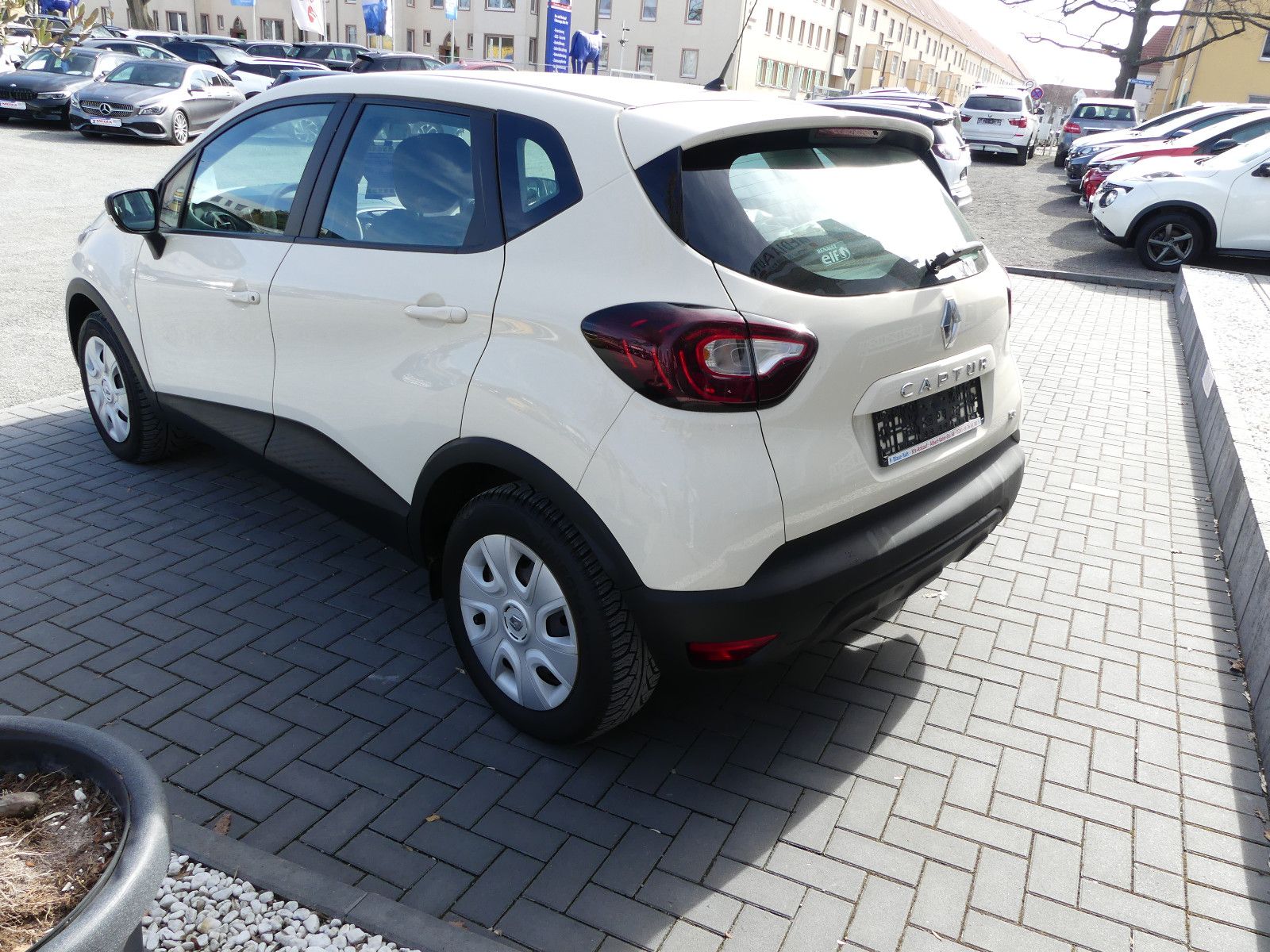 Fahrzeugabbildung Renault Captur Life *Nur 33tkm**Sehr gepflegt*