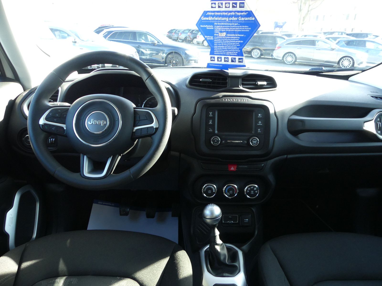 Fahrzeugabbildung Jeep Renegade Sport FWD