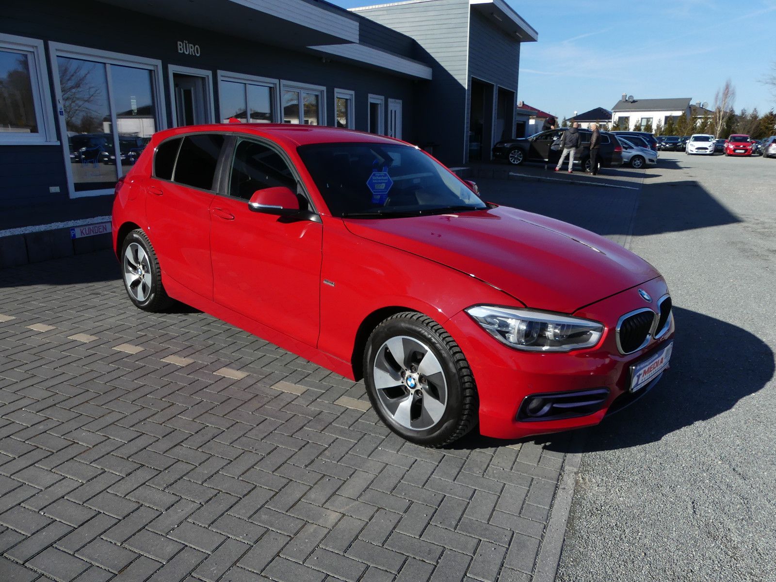 Fahrzeugabbildung BMW 118 1 Limousine 5-trg. 118 d Sport Line*2.Hand*