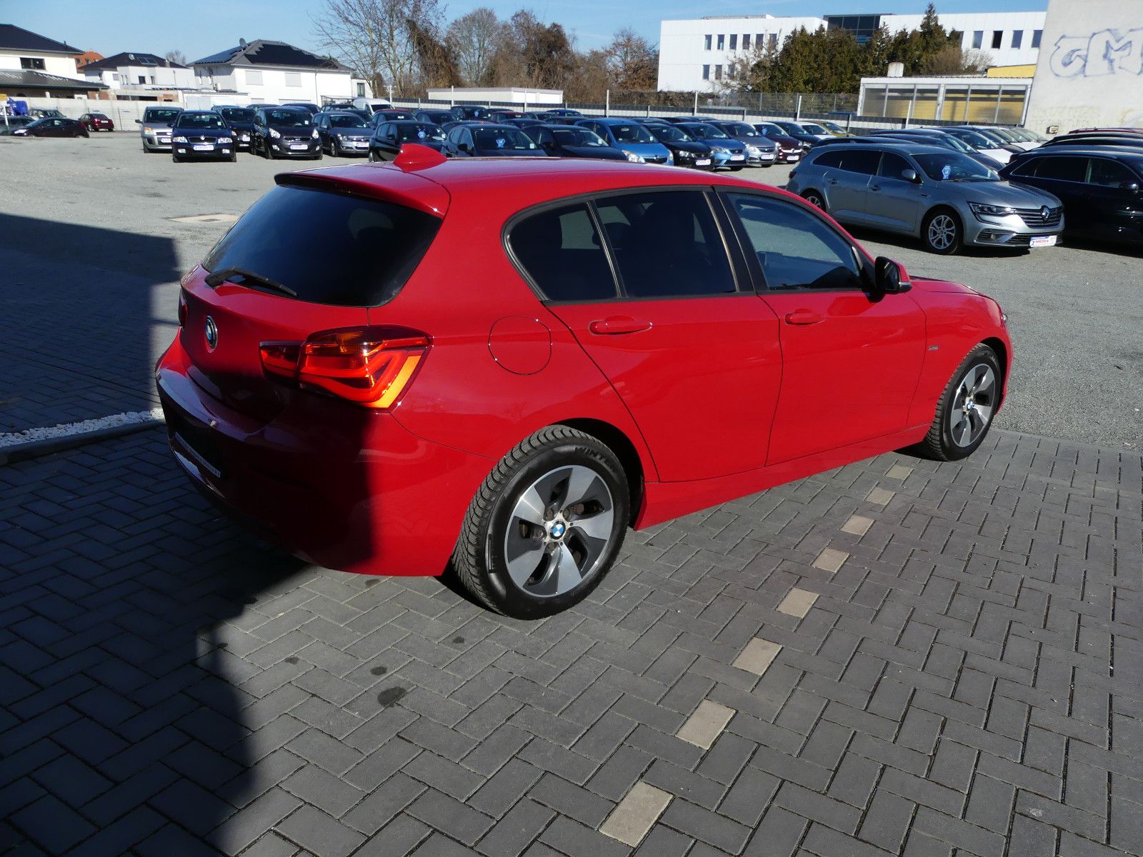 Fahrzeugabbildung BMW 118 1 Limousine 5-trg. 118 d Sport Line*2.Hand*