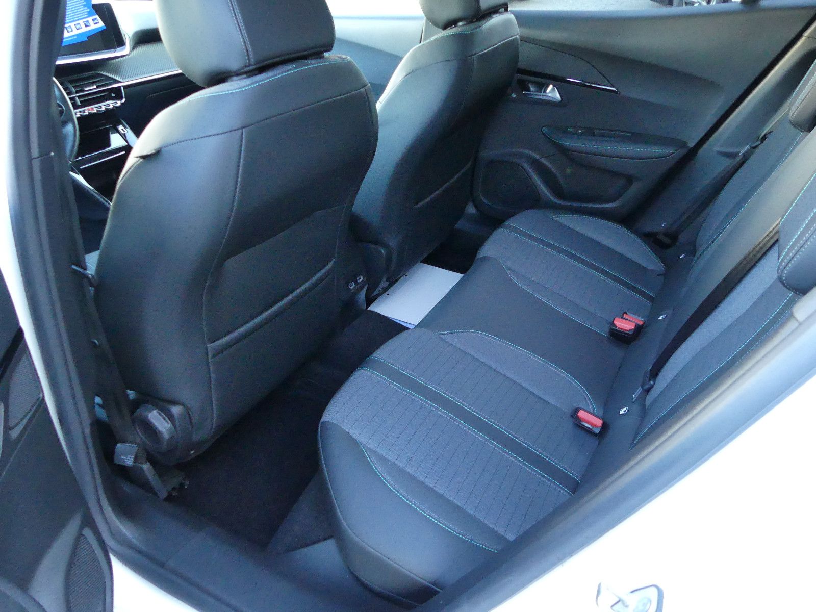 Fahrzeugabbildung Peugeot 2008 Allure Pack*Scheckheftgepf.*53tkm*