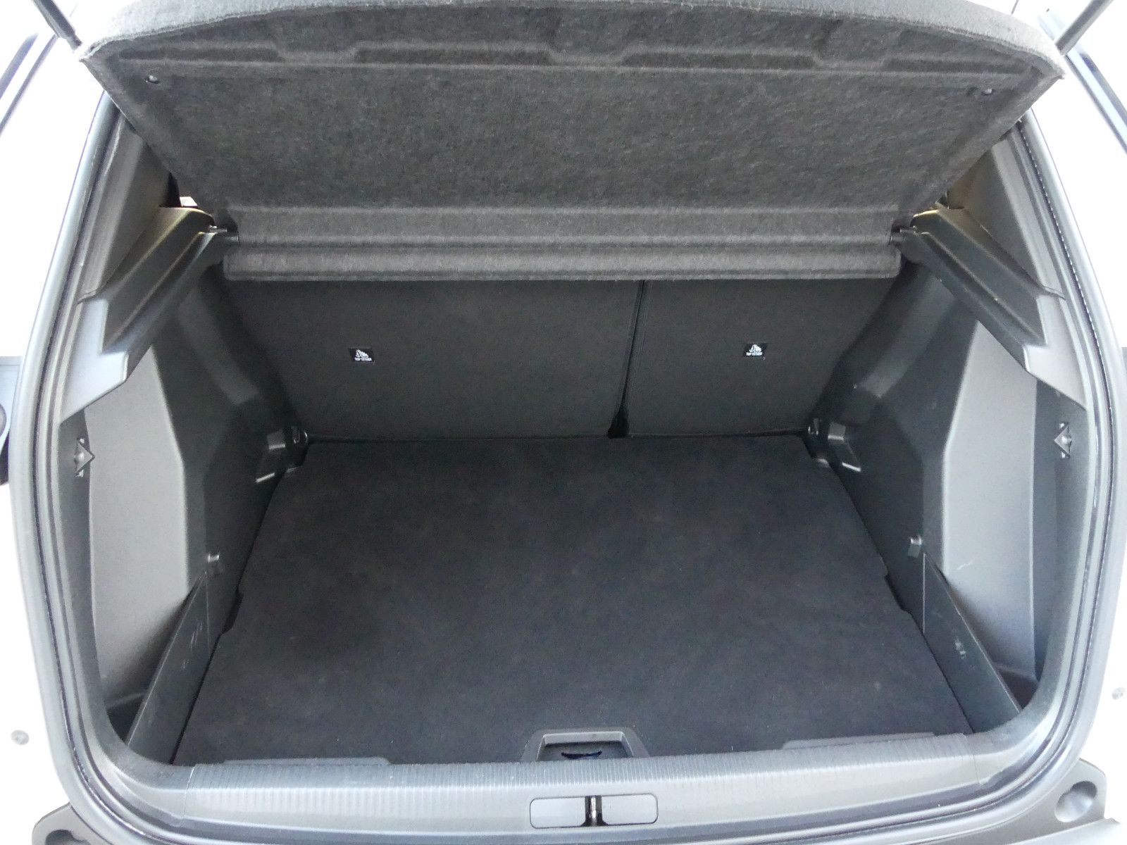 Fahrzeugabbildung Peugeot 2008 Allure Pack*Scheckheftgepf.*53tkm*