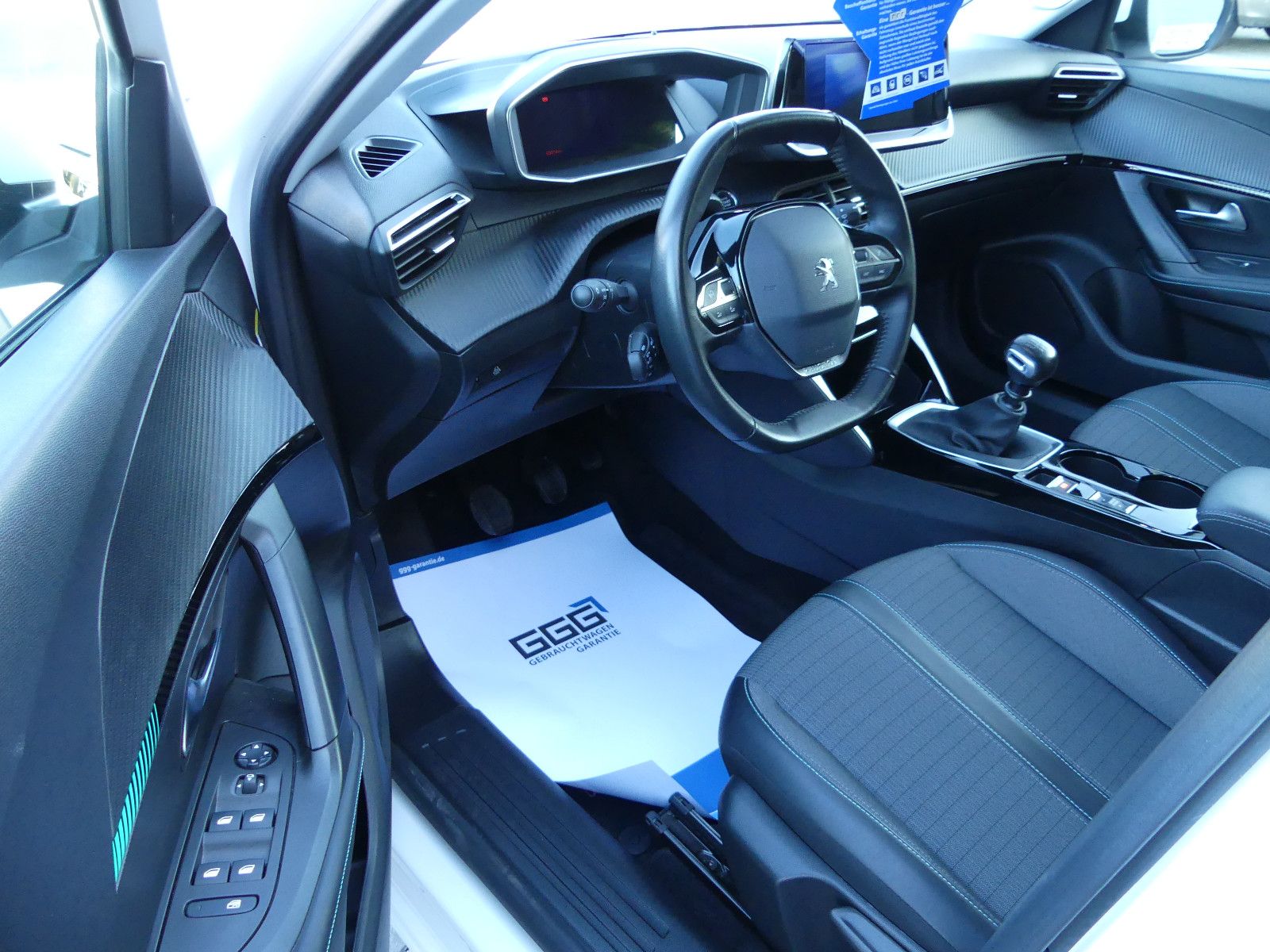 Fahrzeugabbildung Peugeot 2008 Allure Pack*Scheckheftgepf.*53tkm*