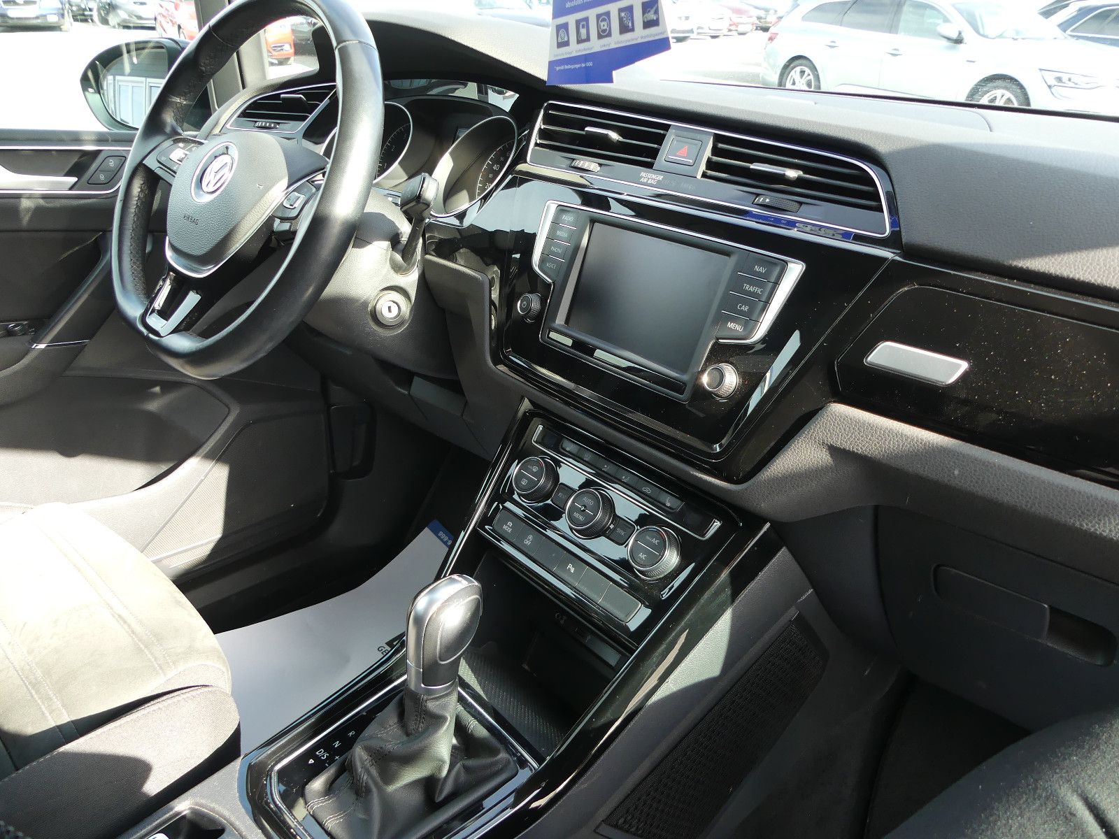 Fahrzeugabbildung Volkswagen Touran Highline BMT/Start-Stopp*1.Hand*Automatik